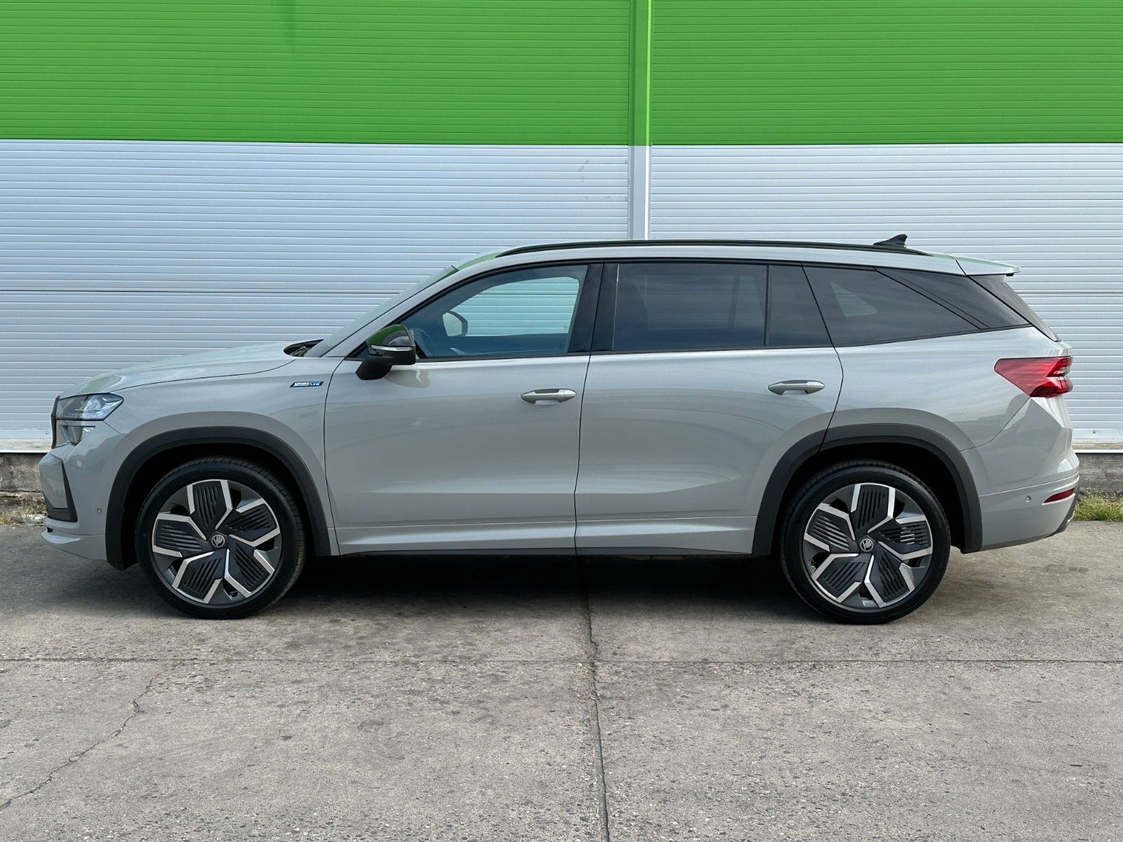 Skoda 193PS 4x4 Sportline STHZ NAVI DCC+ eHK LM20"AHK