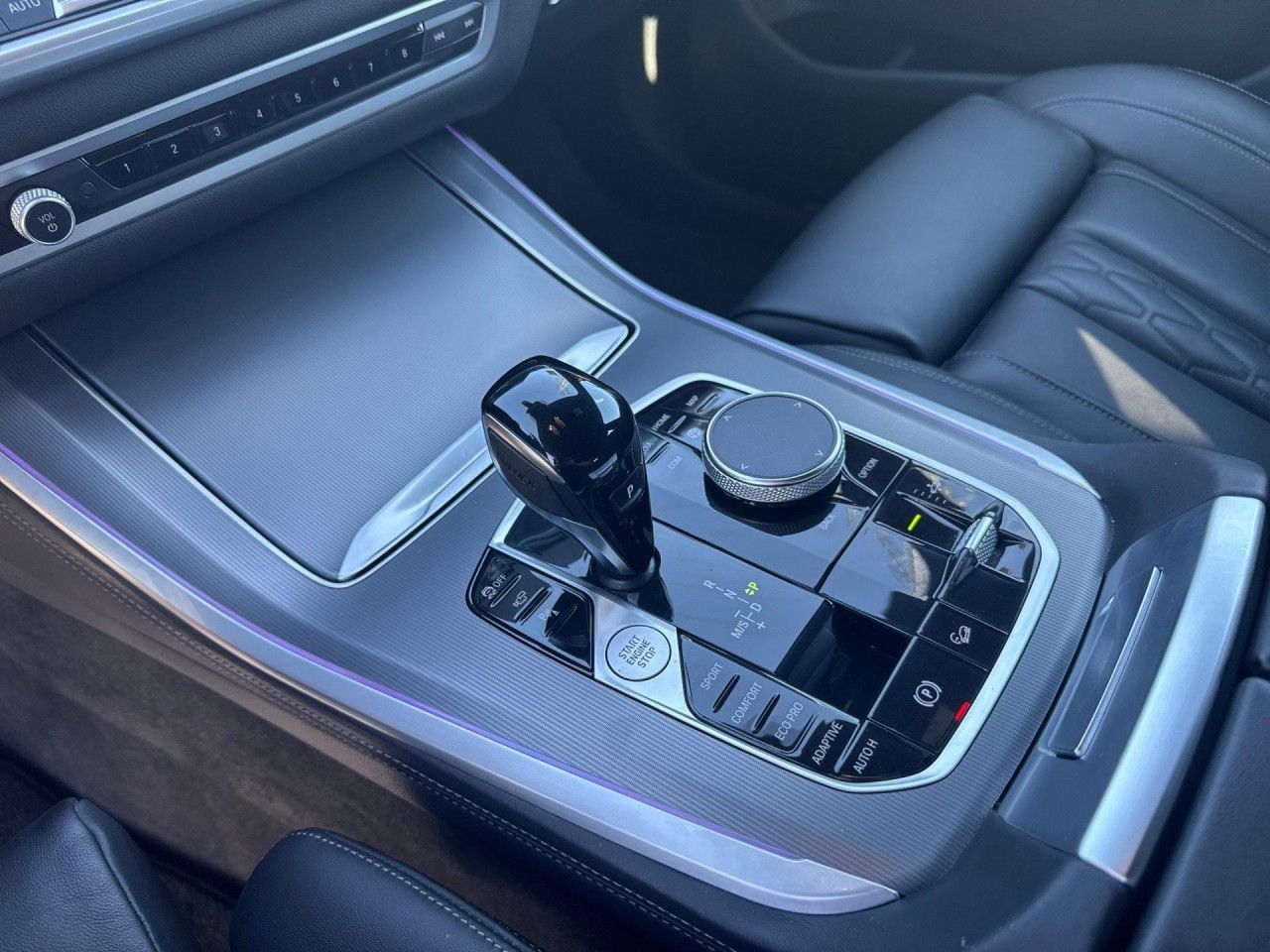 BMW X5 xDrive40i M Sport 2-Achs,Aktivl,StHZ,AHK,Pano