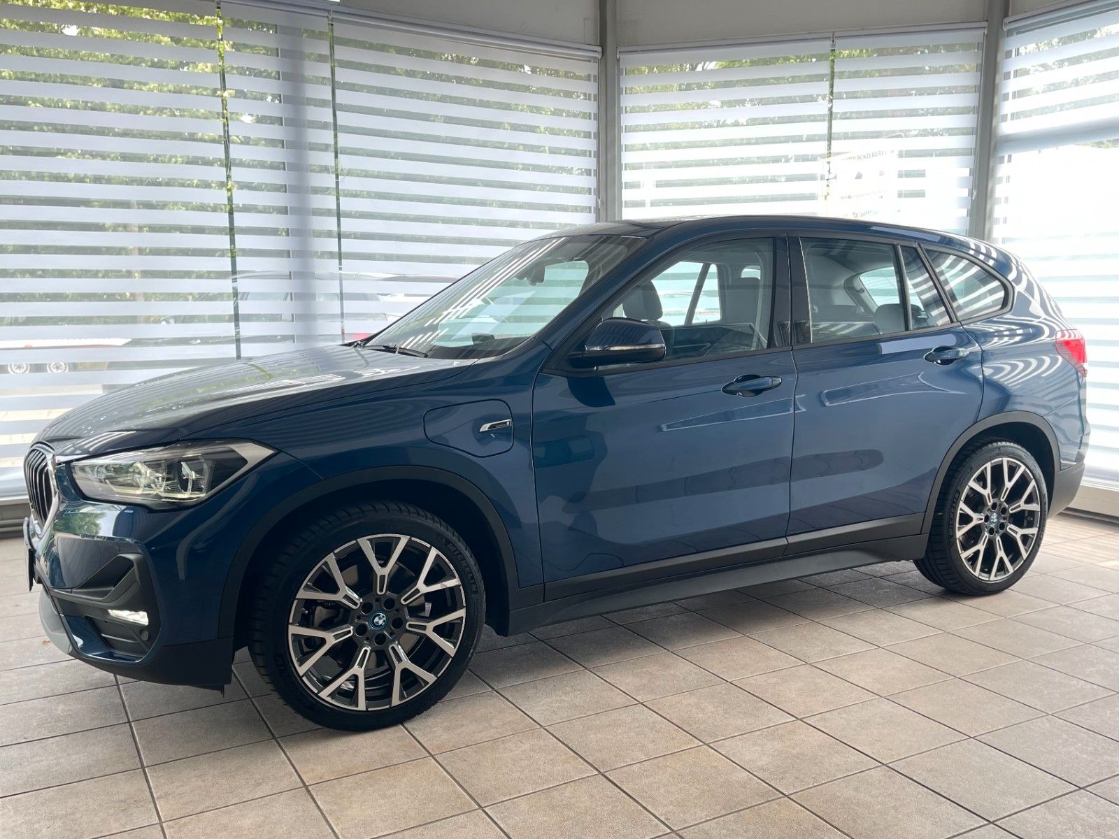 BMW X1 xDrive 25e Aut. - Samsaru's Car Outlet