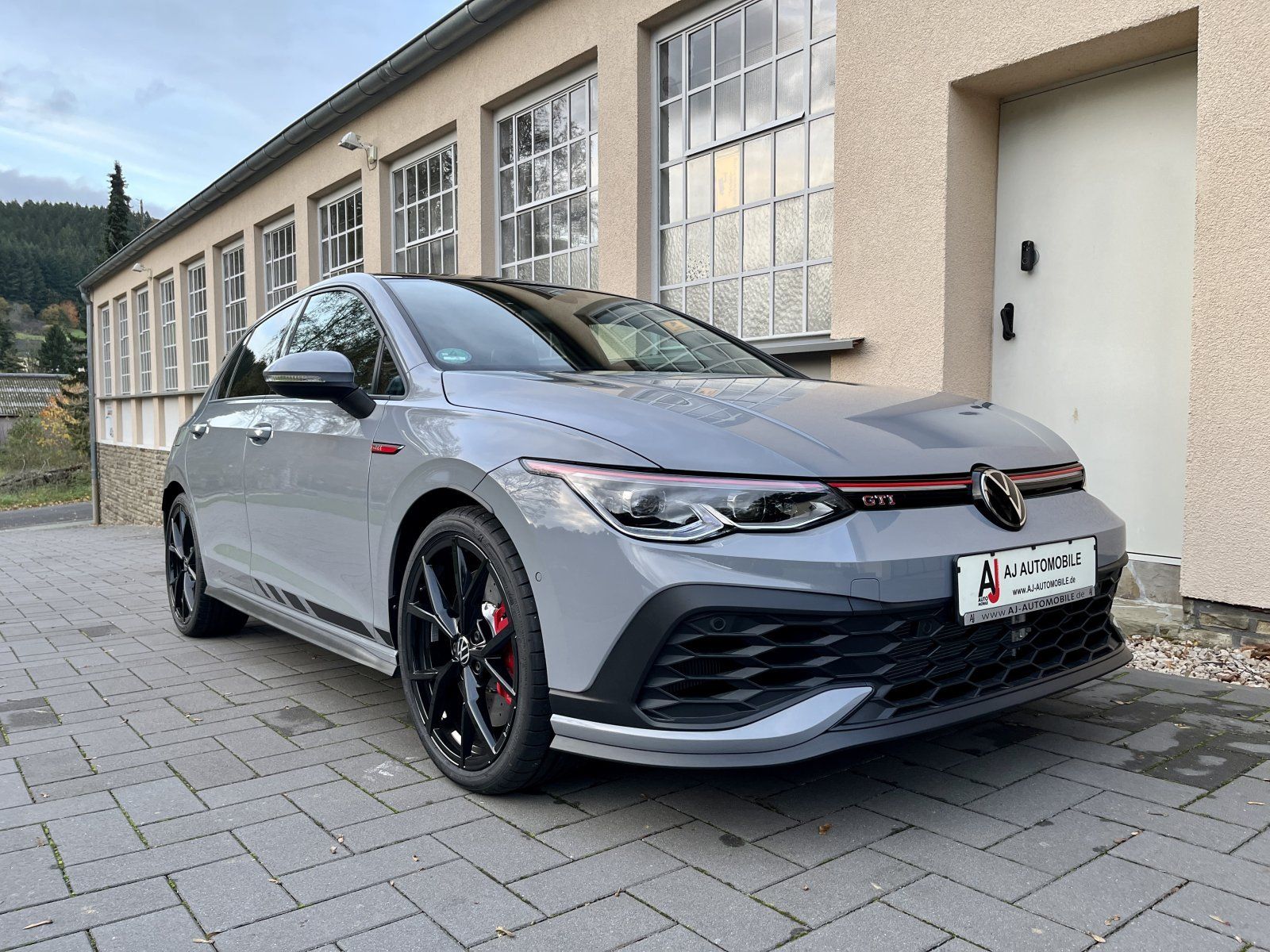 Volkswagen Golf 8 VIII GTI Clubsport - Samsaru's Car Outlet