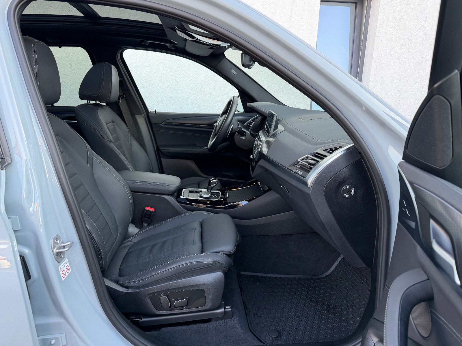 BMW X3 xDrive20d M Sport (AHK,Pano,20",Memory)