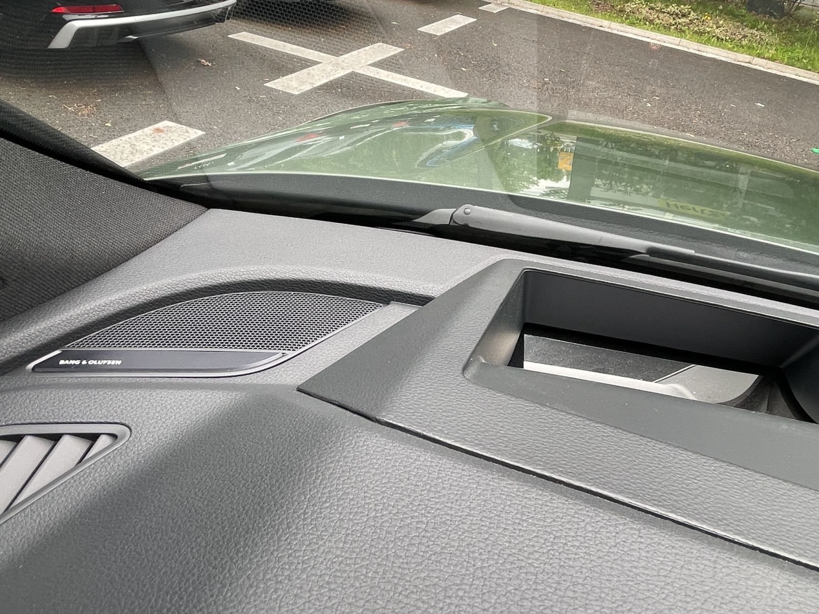 Audi Q5 40 TDI qu S line Matrix B&O Pano HuD AHK 360