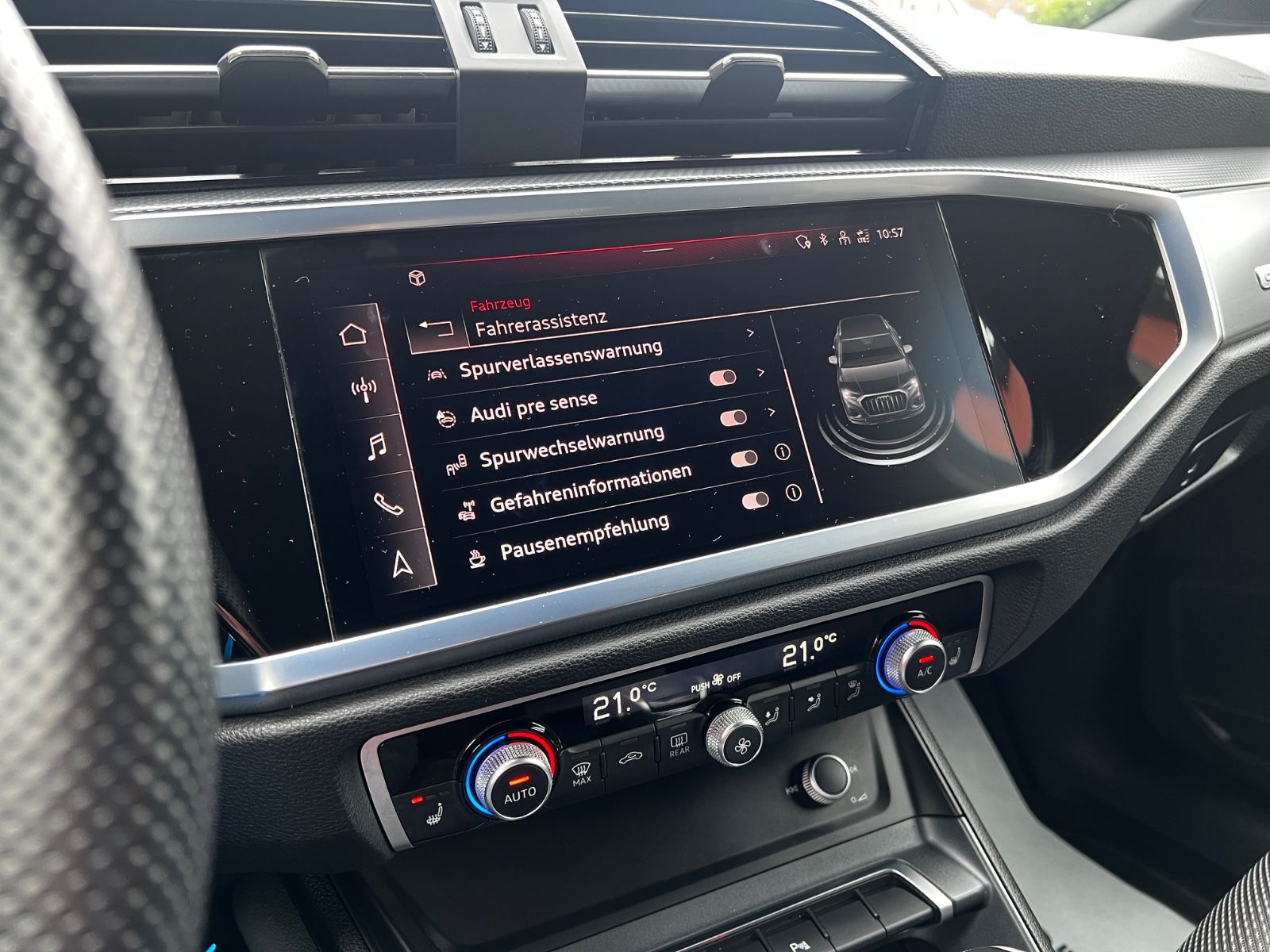 Audi Q3 45 TFSI quattro S line - Samsaru's Car Outlet