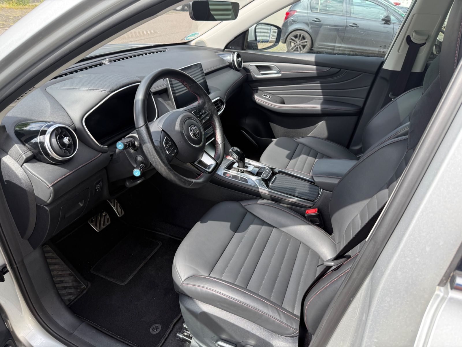MG HS 1.5T-GDI Luxury/Autom./Pano/LED/Kamera/Leder