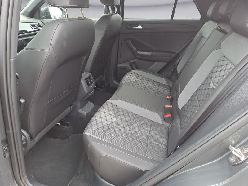 Volkswagen T-Roc 1.5 TSI DSG R-Line - Samsaru's Car Outlet