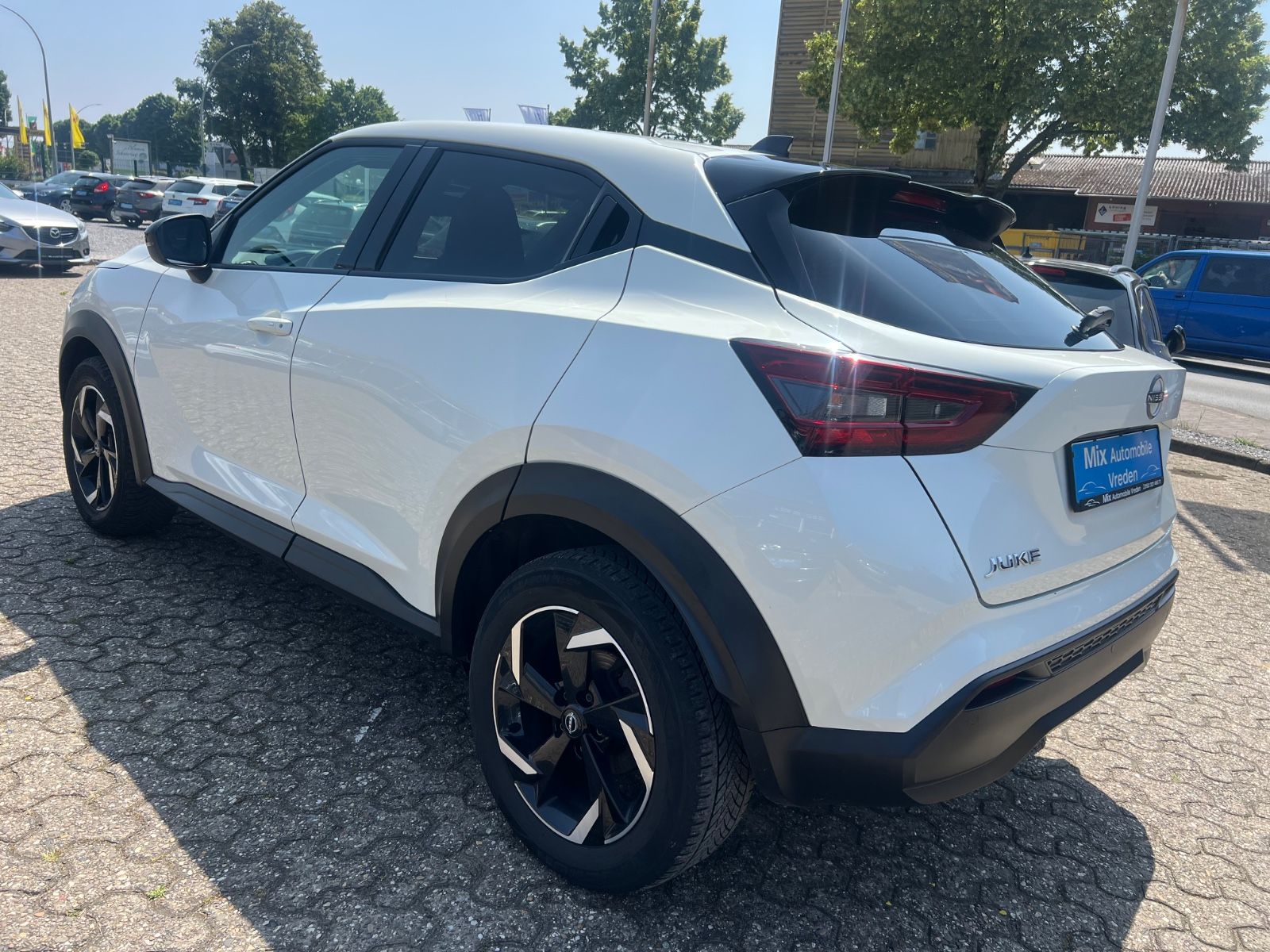 Nissan Juke N-Connecta - Samsaru's Car Outlet