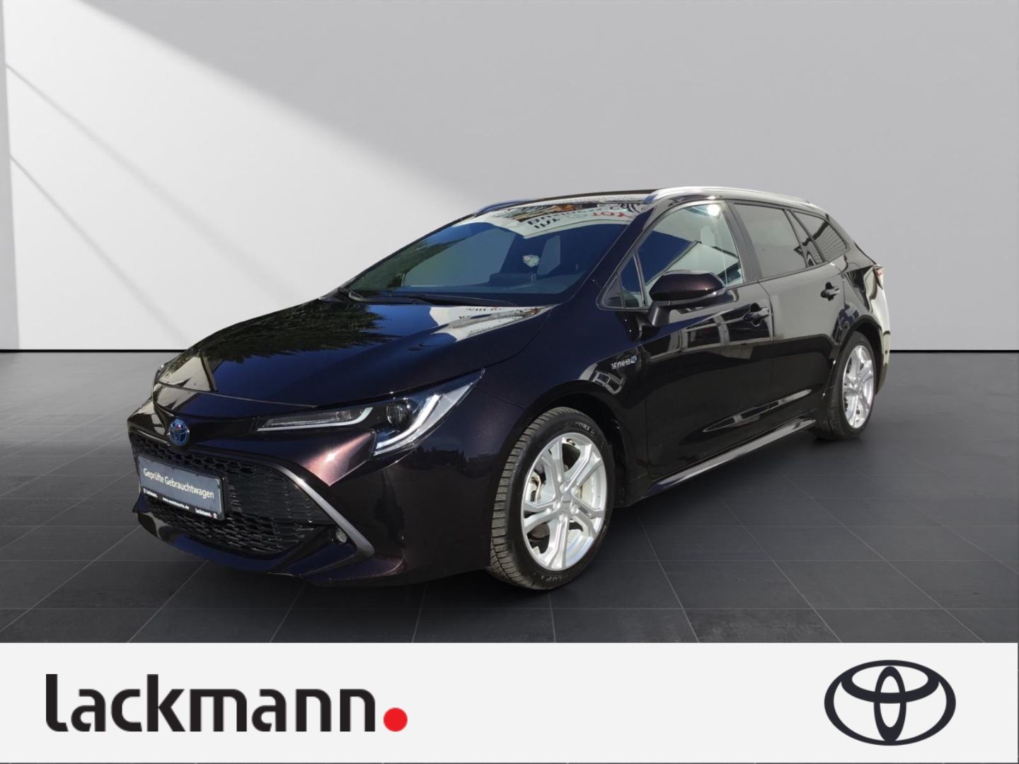 Toyota Corolla 1.8 Touring Sports Hybrid Club - Samsaru's Car Outlet