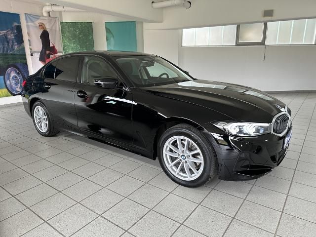 BMW 320 d Limousine xDrive Schiebedach Lenkrad behei