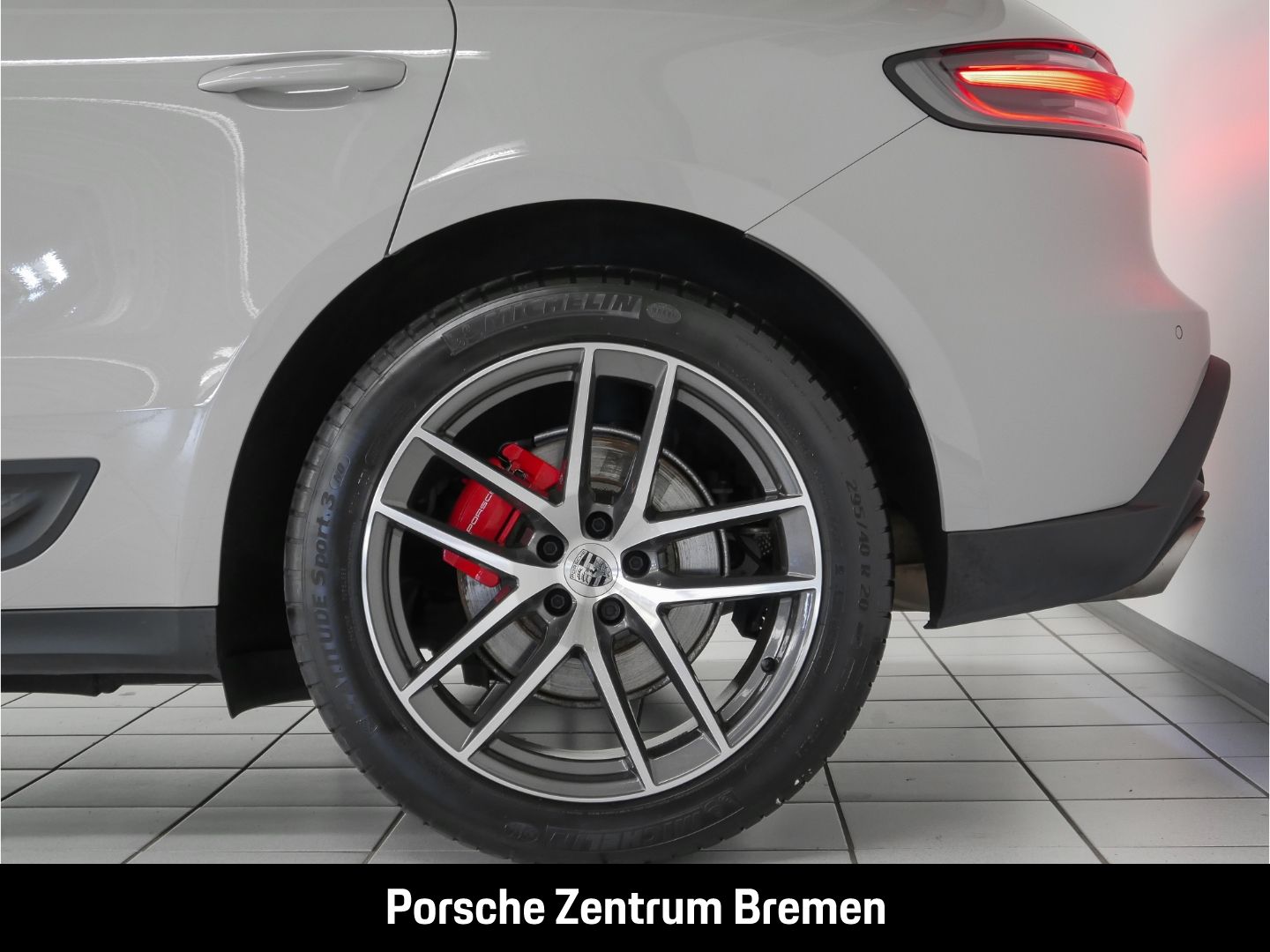 Porsche Macan S - Samsaru's Car Outlet