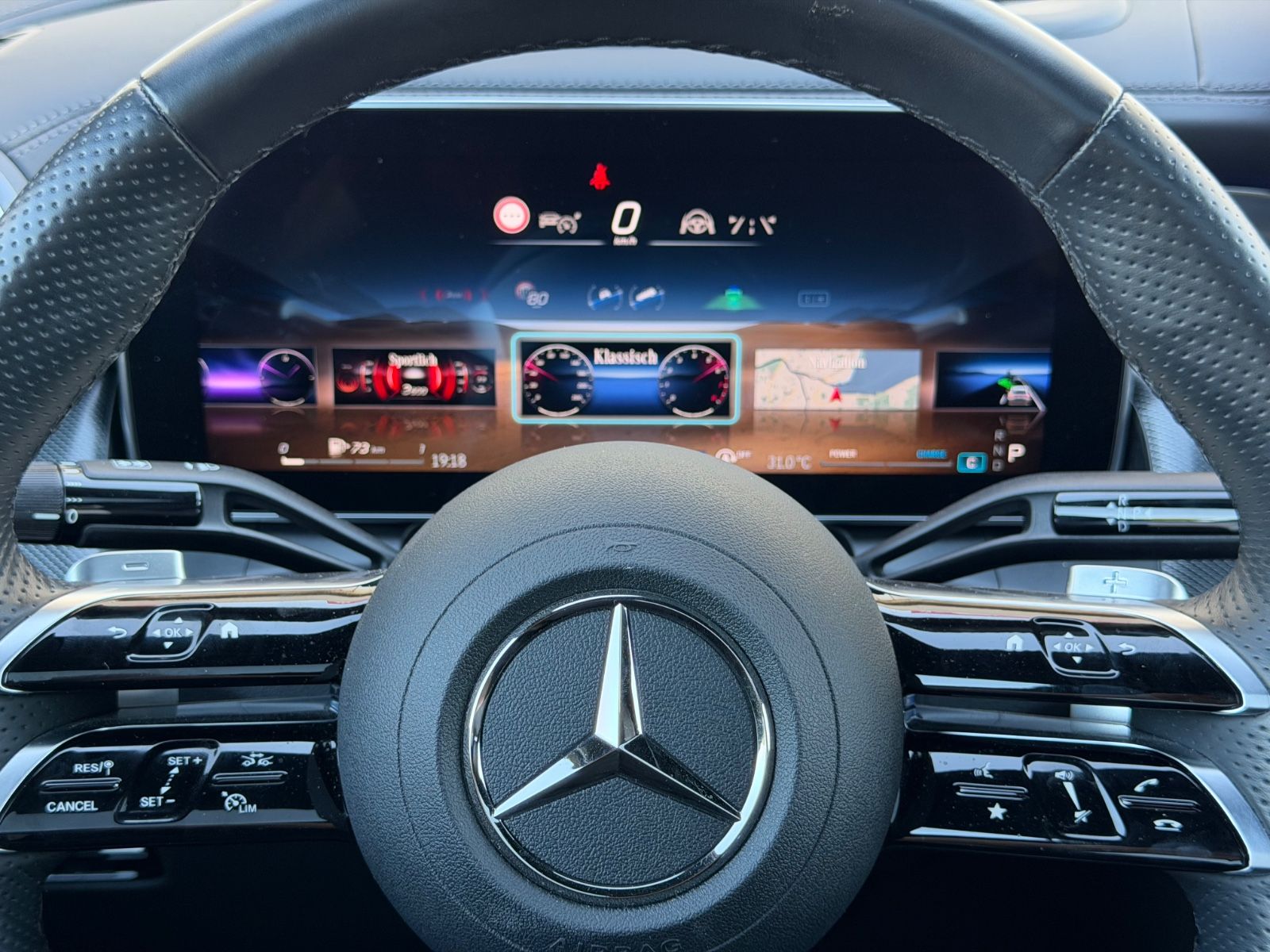 Mercedes-Benz GLC300 AMG Coupe 4M_Pano_360_Sitzklima_Leder_LED