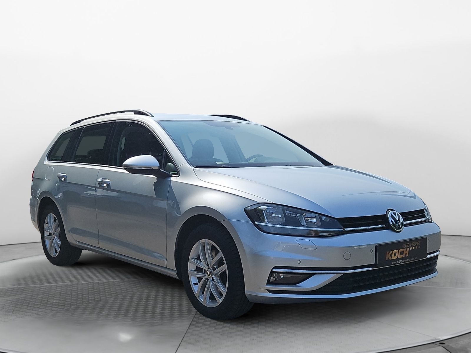 Volkswagen Golf VII Variant 2.0TDI Comfortline - Samsaru's Car Outlet