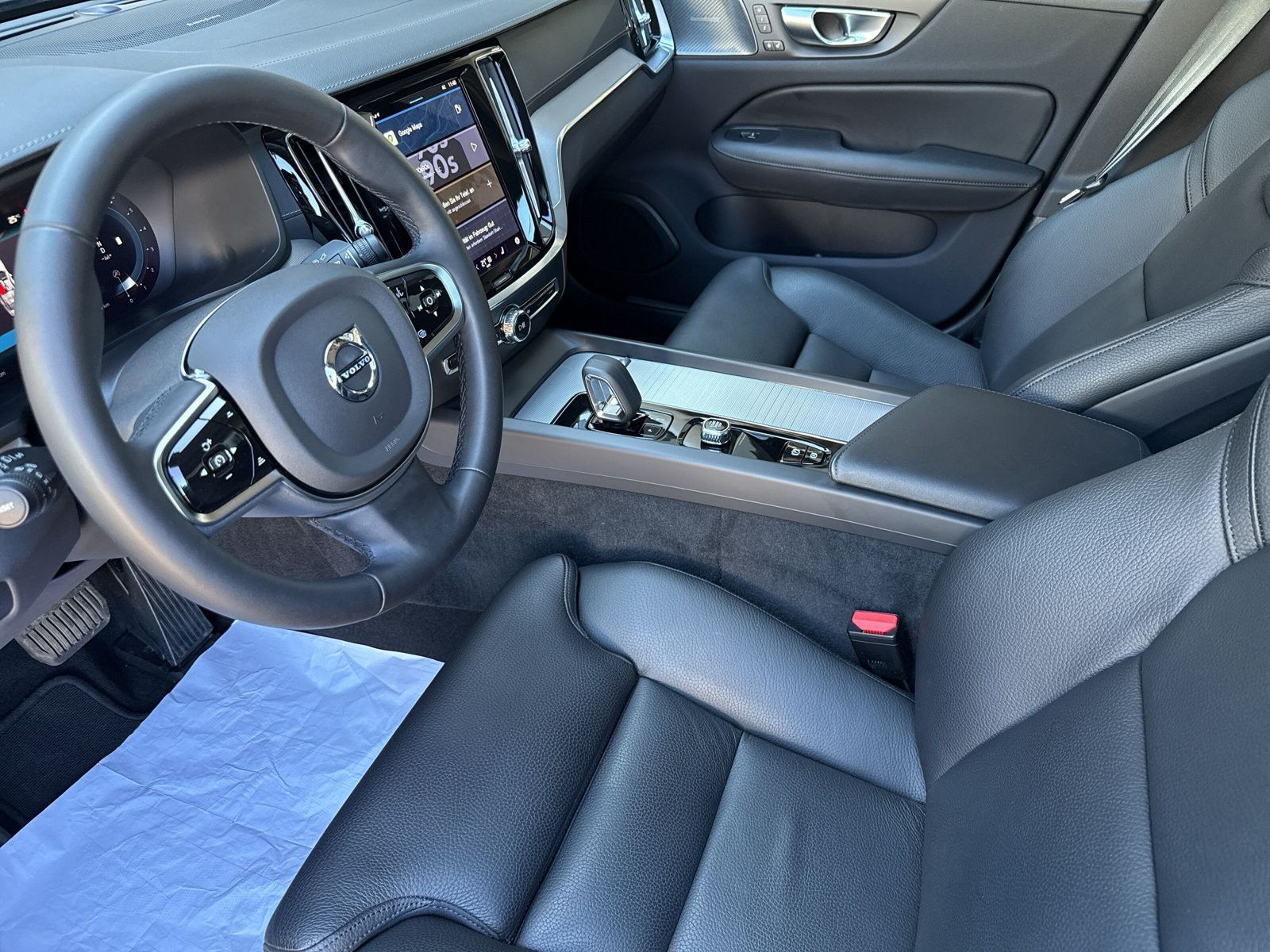 Volvo S60 B5 Ultimate Dark AWD !360°+ACC+PANO+HEAD-UP!