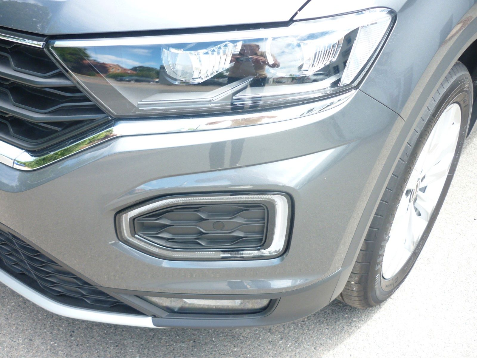 Volkswagen T-Roc 1.5 TSI Sport - Samsaru's Car Outlet
