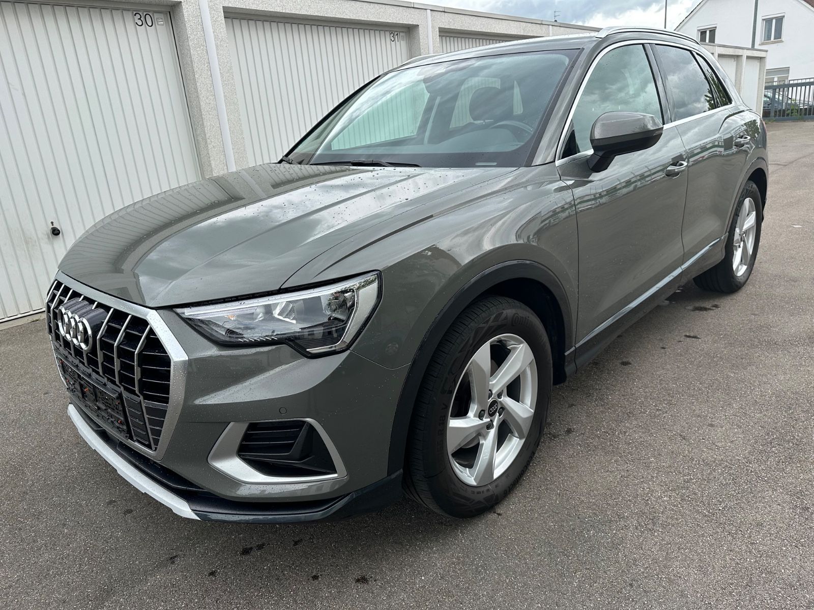 Audi Q3 35 TDI quattro advanced - Samsaru's Car Outlet