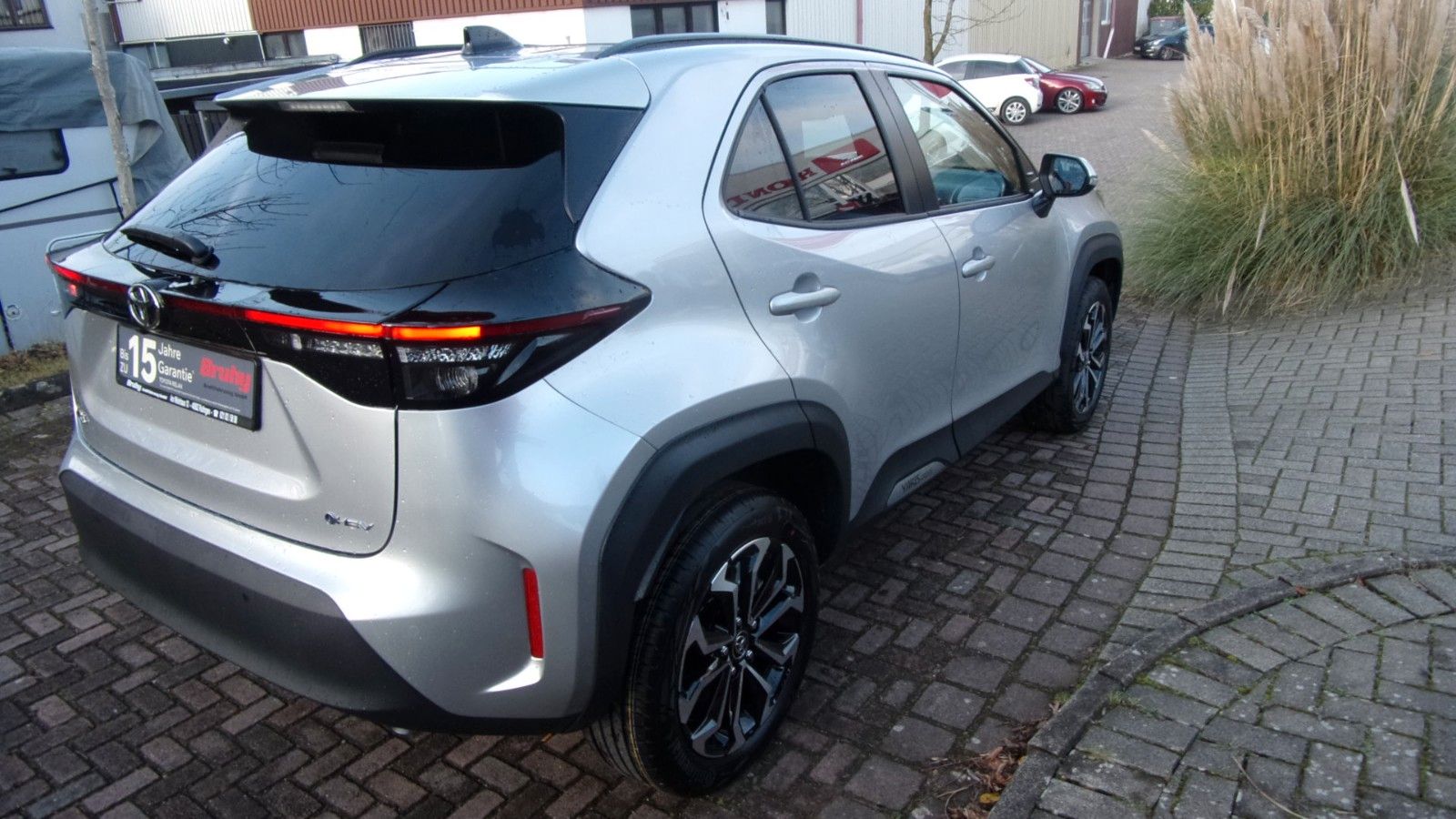 Toyota Yaris Cross 1,5-l-VVT-iE Teamplayer Safety P. V