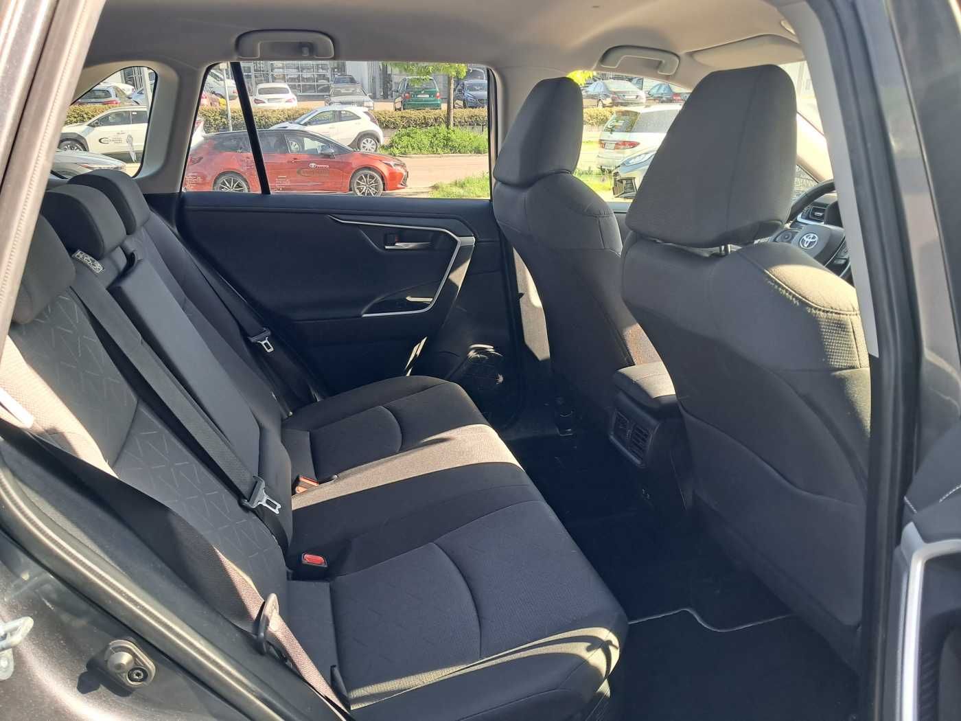 Toyota RAV4 Hybrid 4x4 - Samsaru's Car Outlet