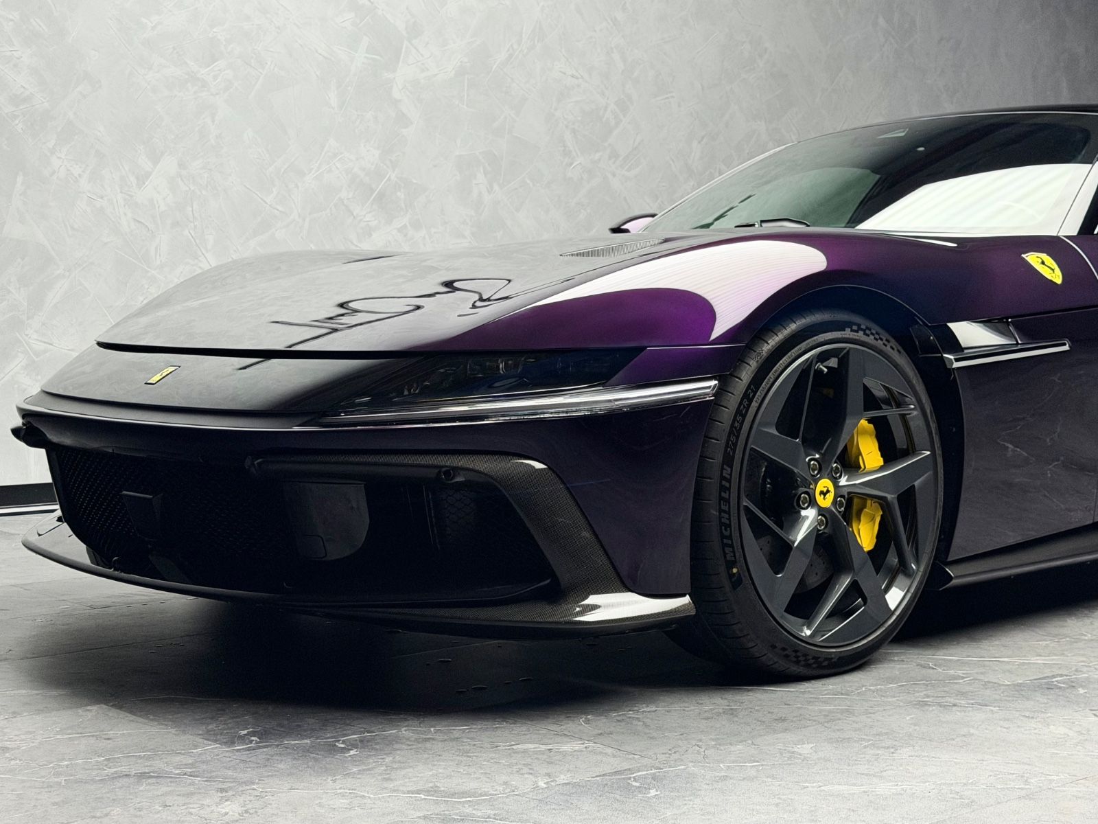 Ferrari 12Cilindri FULLCARBON VIOLA HONGKONG LIFT 360