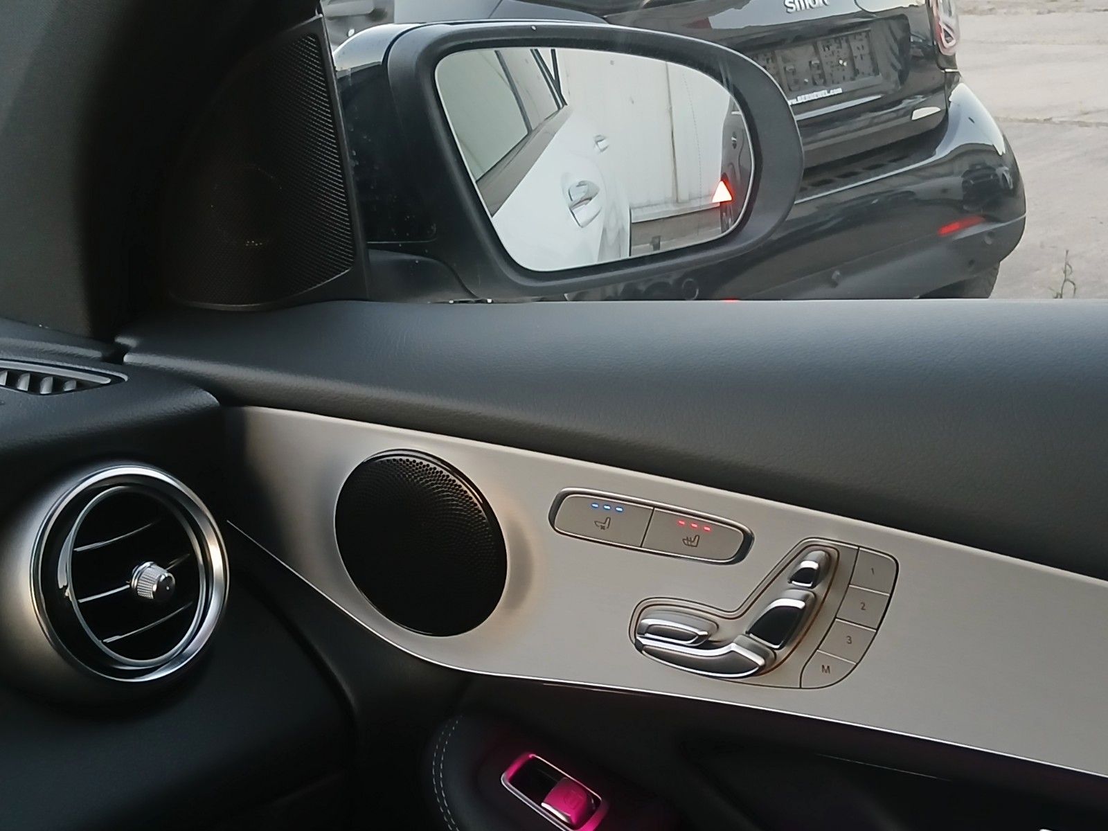 Mercedes-Benz GLC300de AMG 4M_360_Panorama_Leder_Sitzklima_LED