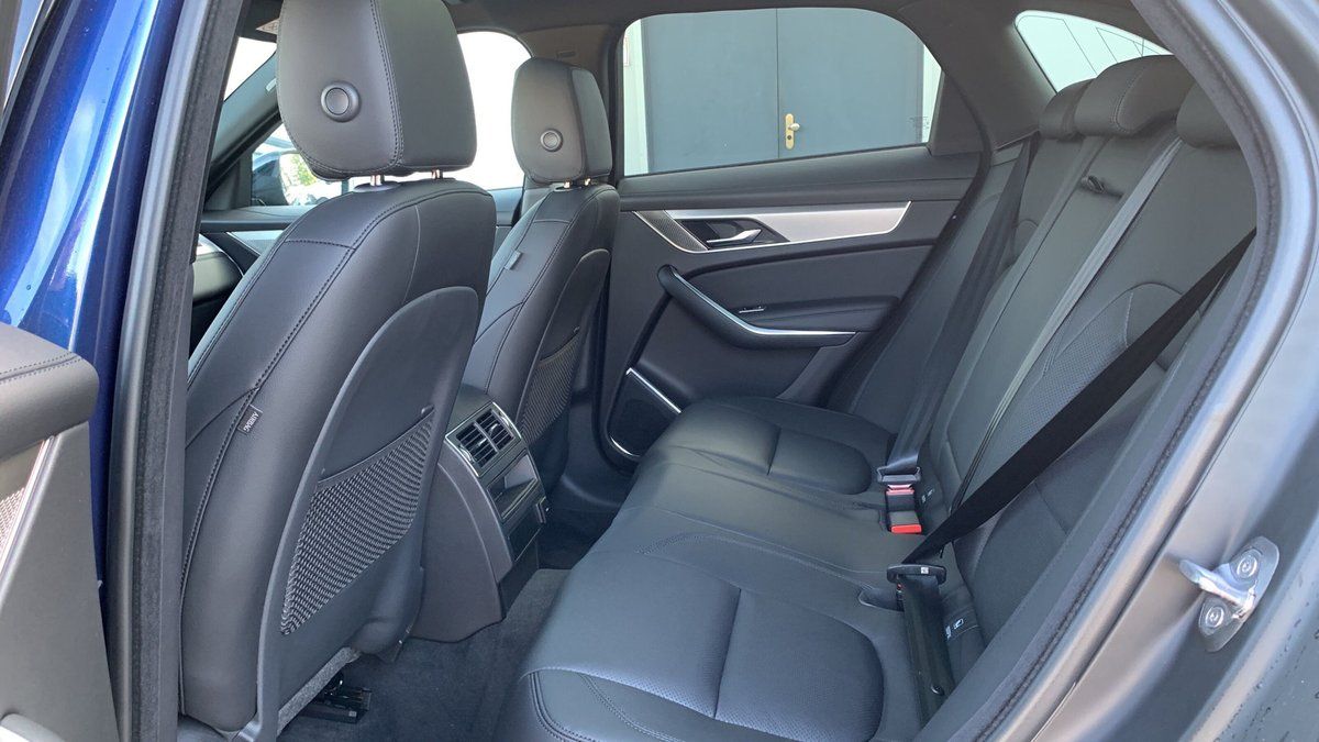Jaguar F-PACE P400e AWD ACC+SHZG+LED+DAB+19"LMF+EPH+RFK