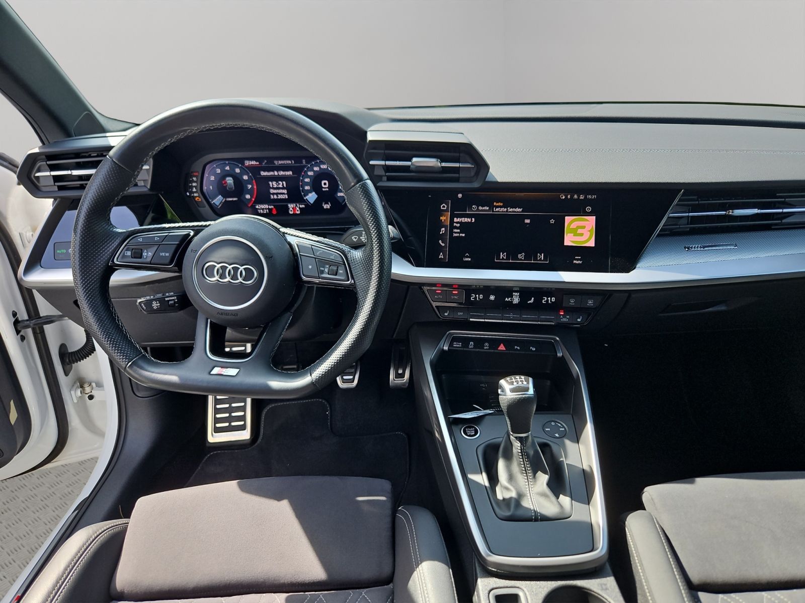 Audi A3 Sportback 30 TFSI - Samsaru's Car Outlet