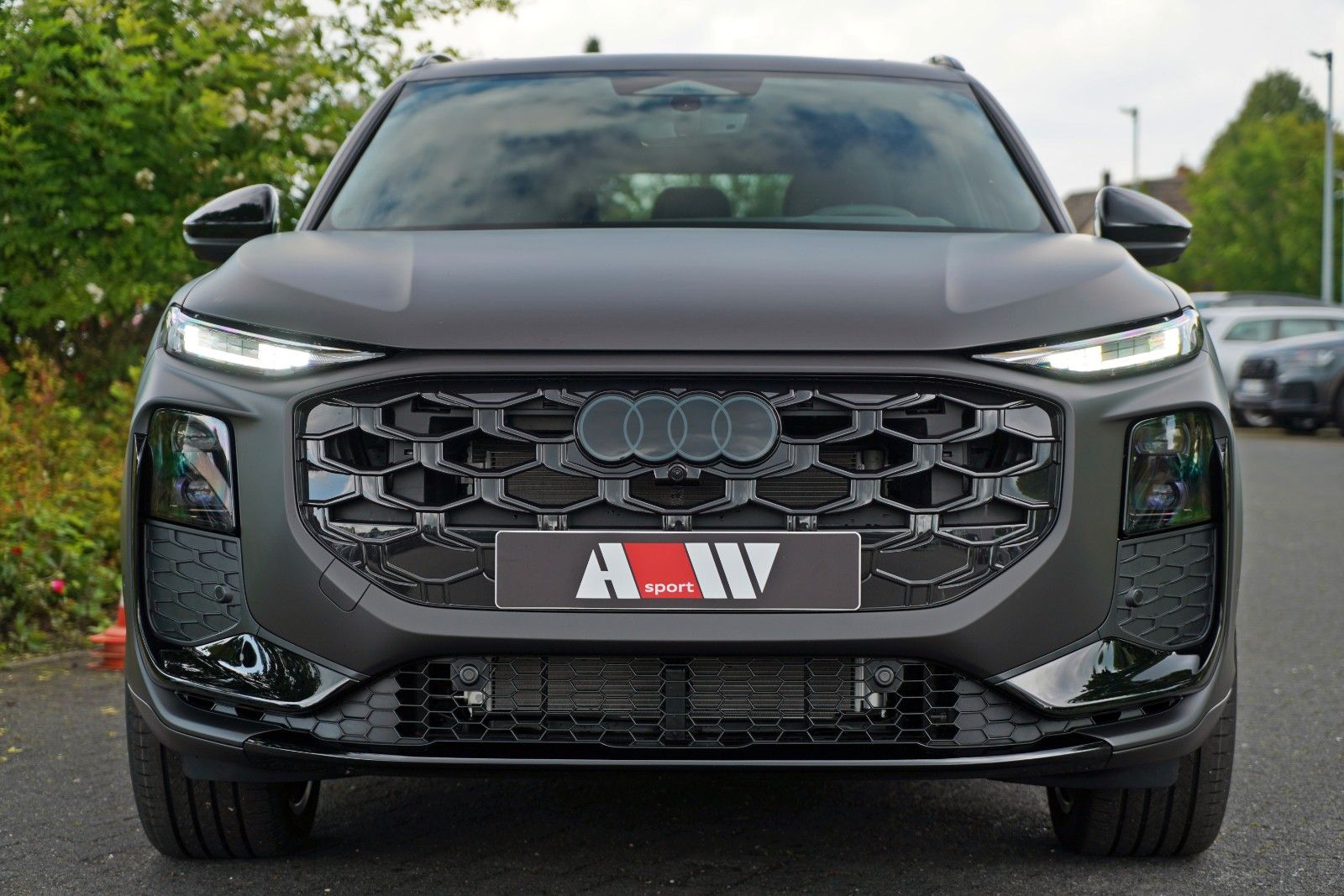 Audi Q3 SUV e-hybrid AHK S-LINE PANO TECH PRO MATRIX