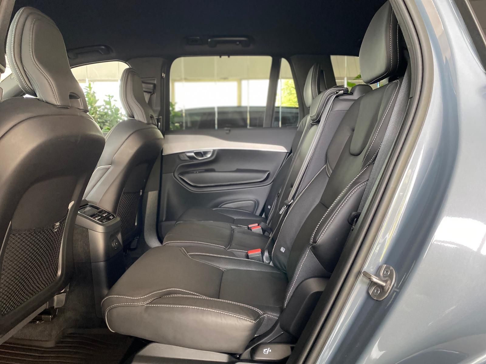 Volvo XC90 T8 Twin Engine Plug-In Hybrid AWD Plus Dark