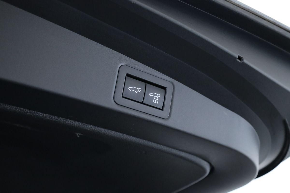 Toyota Corolla Touring Sports 2.0 CVT Team D Navi Kam