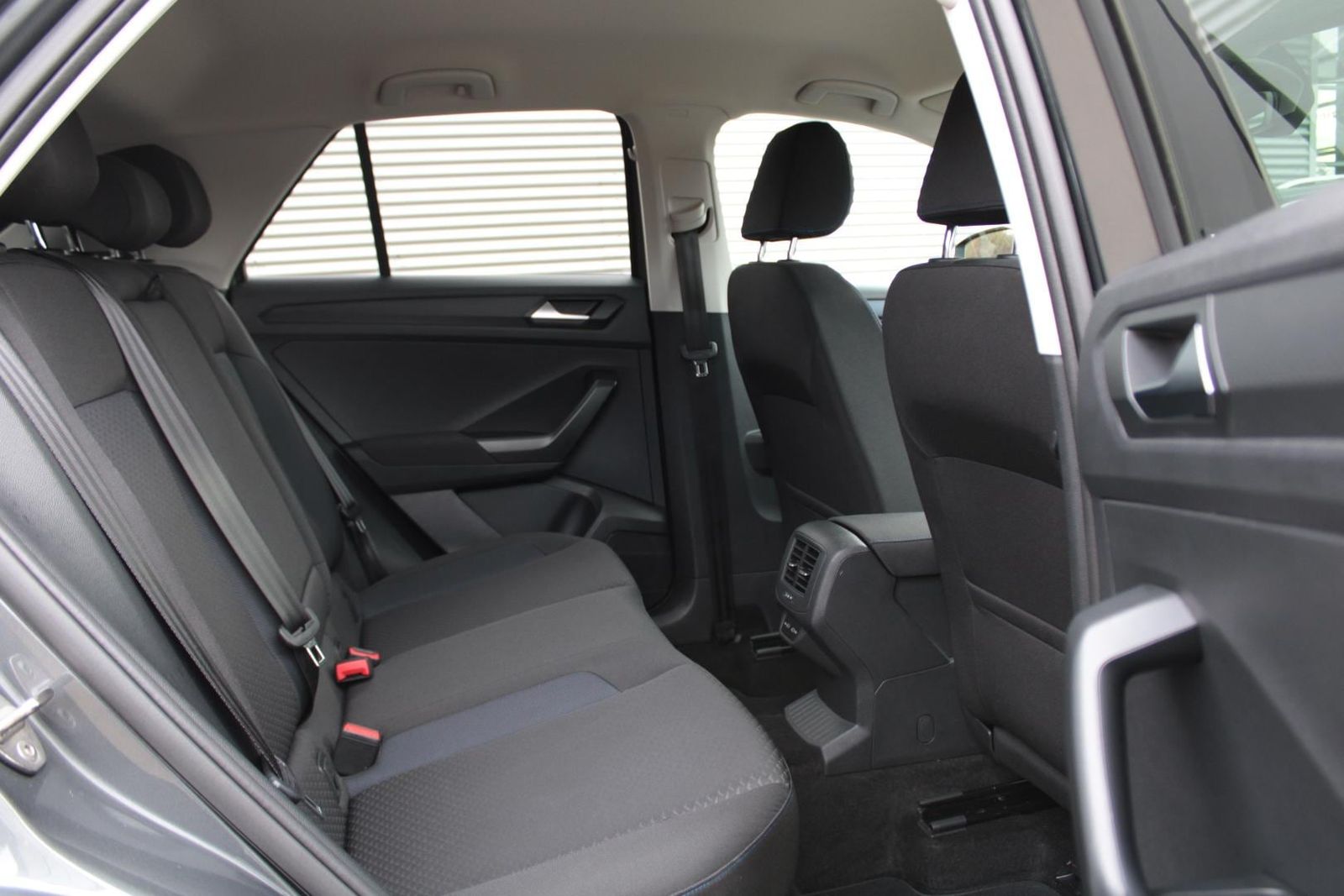 Volkswagen T-ROC United 1.5TSI - Samsaru's Car Outlet