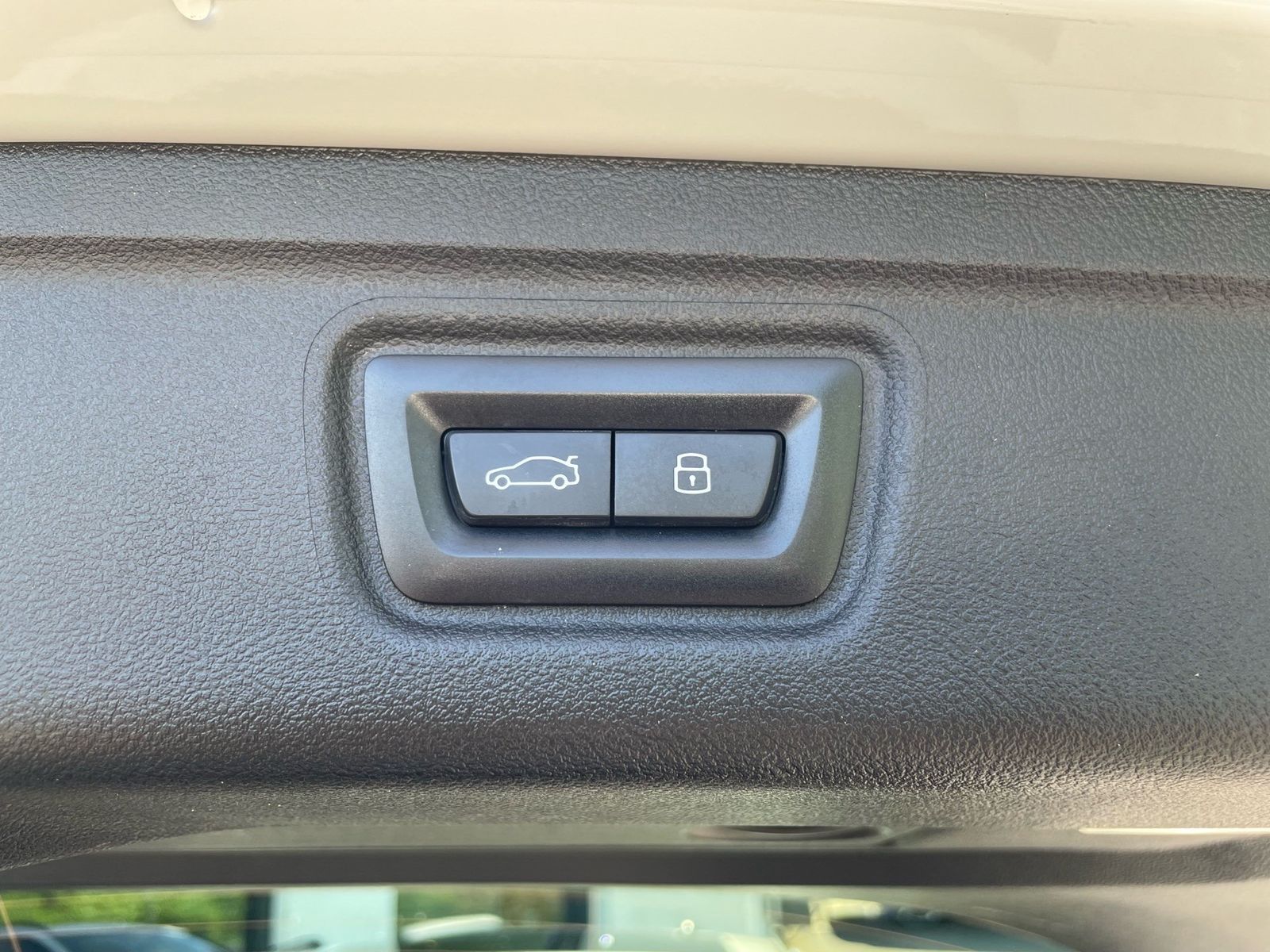 BMW 320d Touring M Sport || Pano Head-Up HiFi 360°