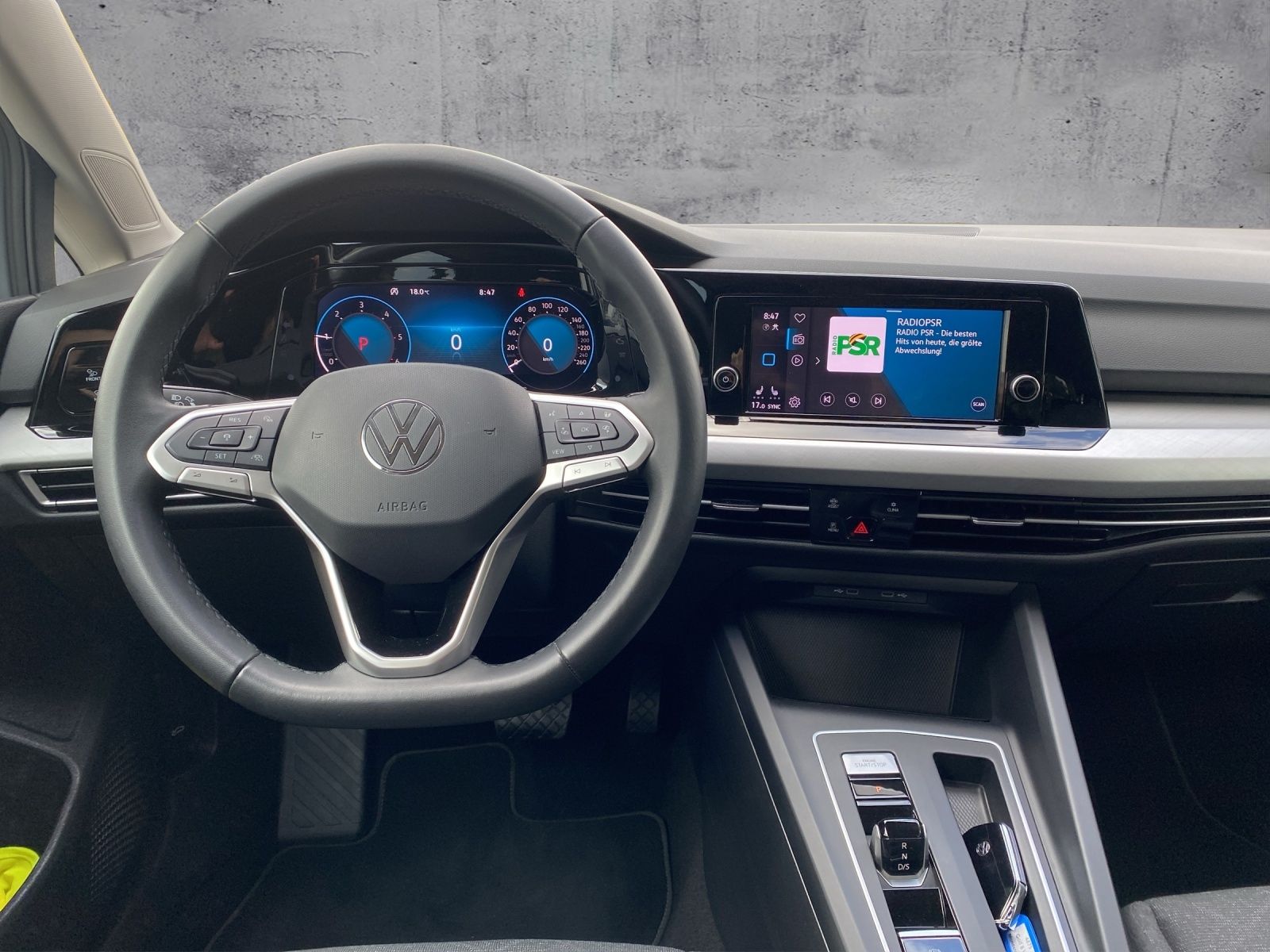 Volkswagen T-Roc United 1.5TSI DSG - Samsaru's Car Outlet