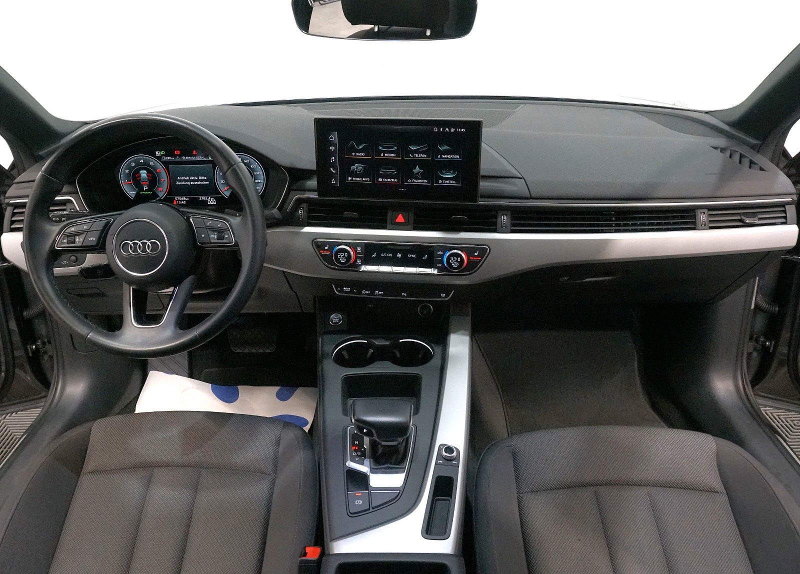 Audi A4 Lim. 40 TFSI S line - Samsaru's Car Outlet