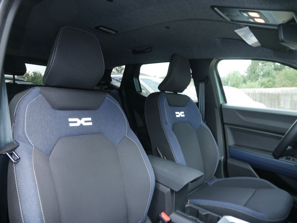 Dacia Duster Journey HYBRID 140 - Samsaru's Car Outlet