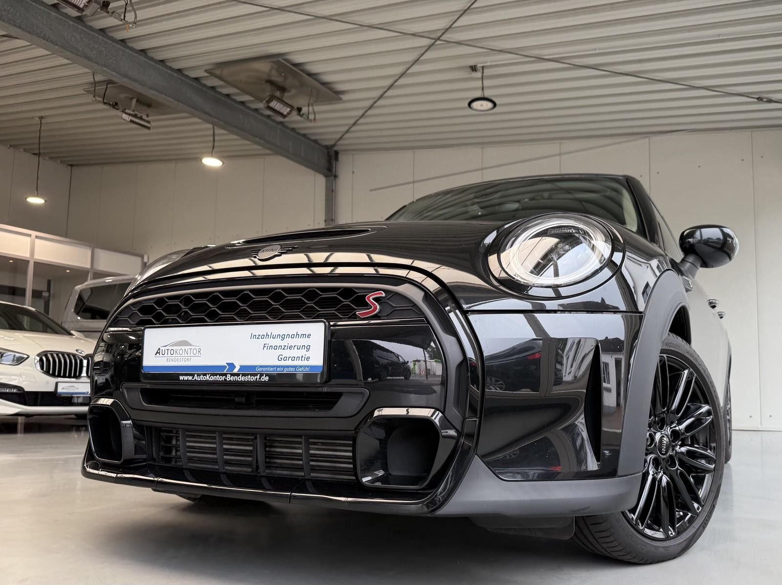 MINI Cooper S - Samsaru's Car Outlet