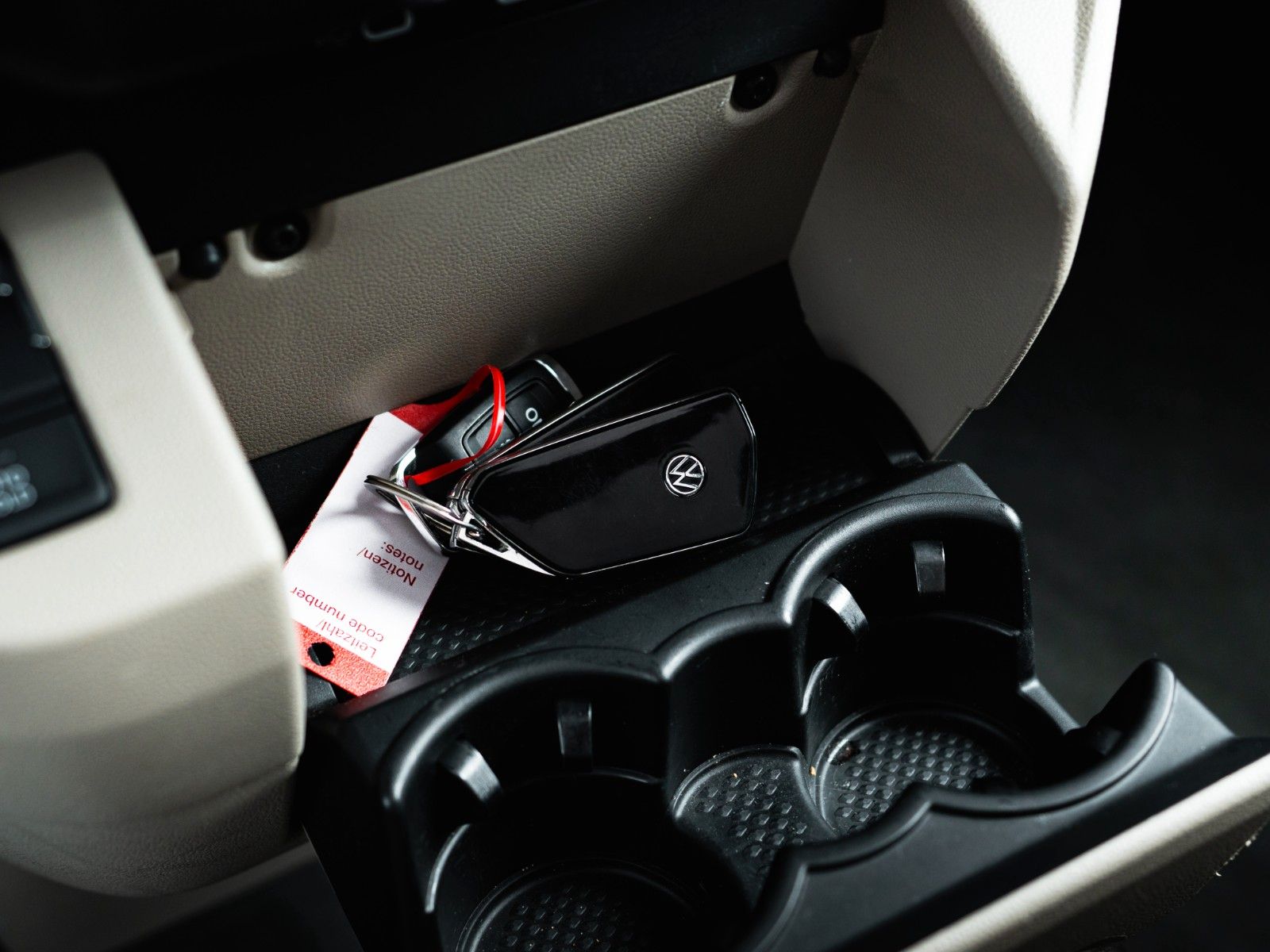 Volkswagen T7 Multivan LANG 100% VOLL TSDHZG LEDER PANO