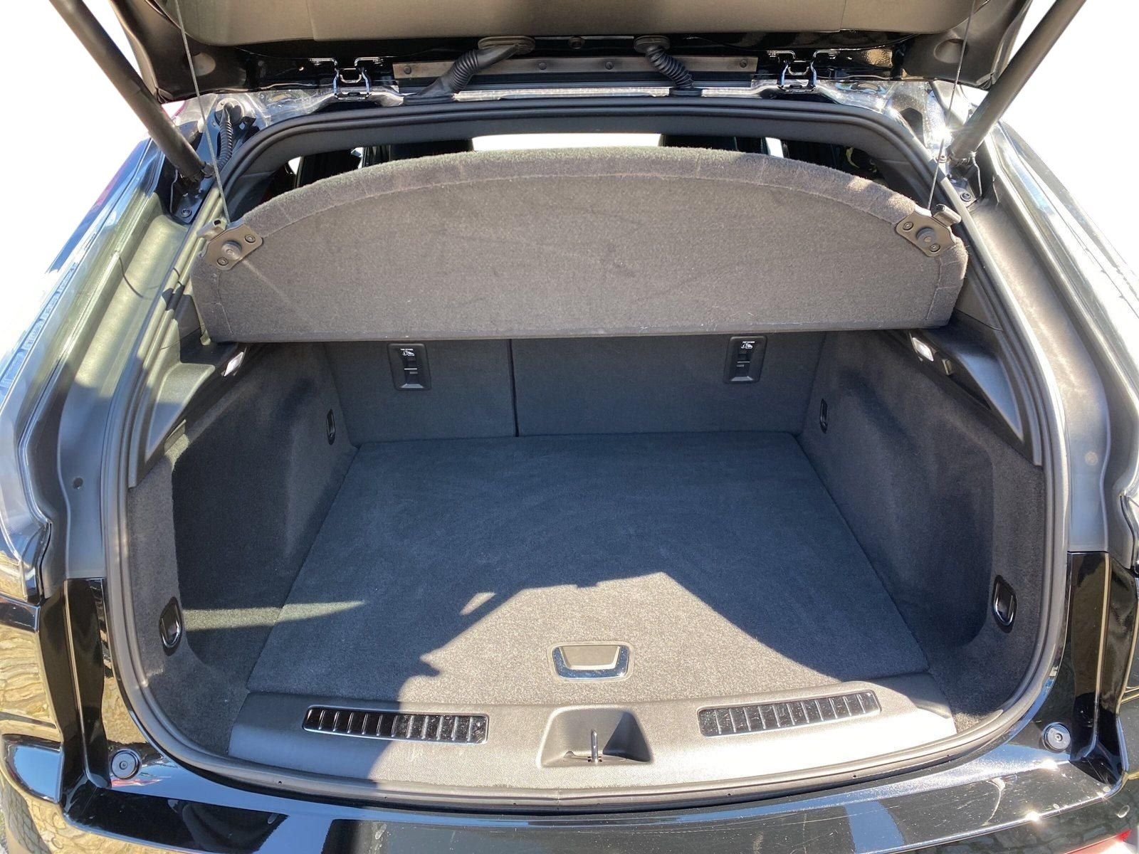 Cadillac XT4 2.0 T Sport AWD AHK+360 Kamera+Navi