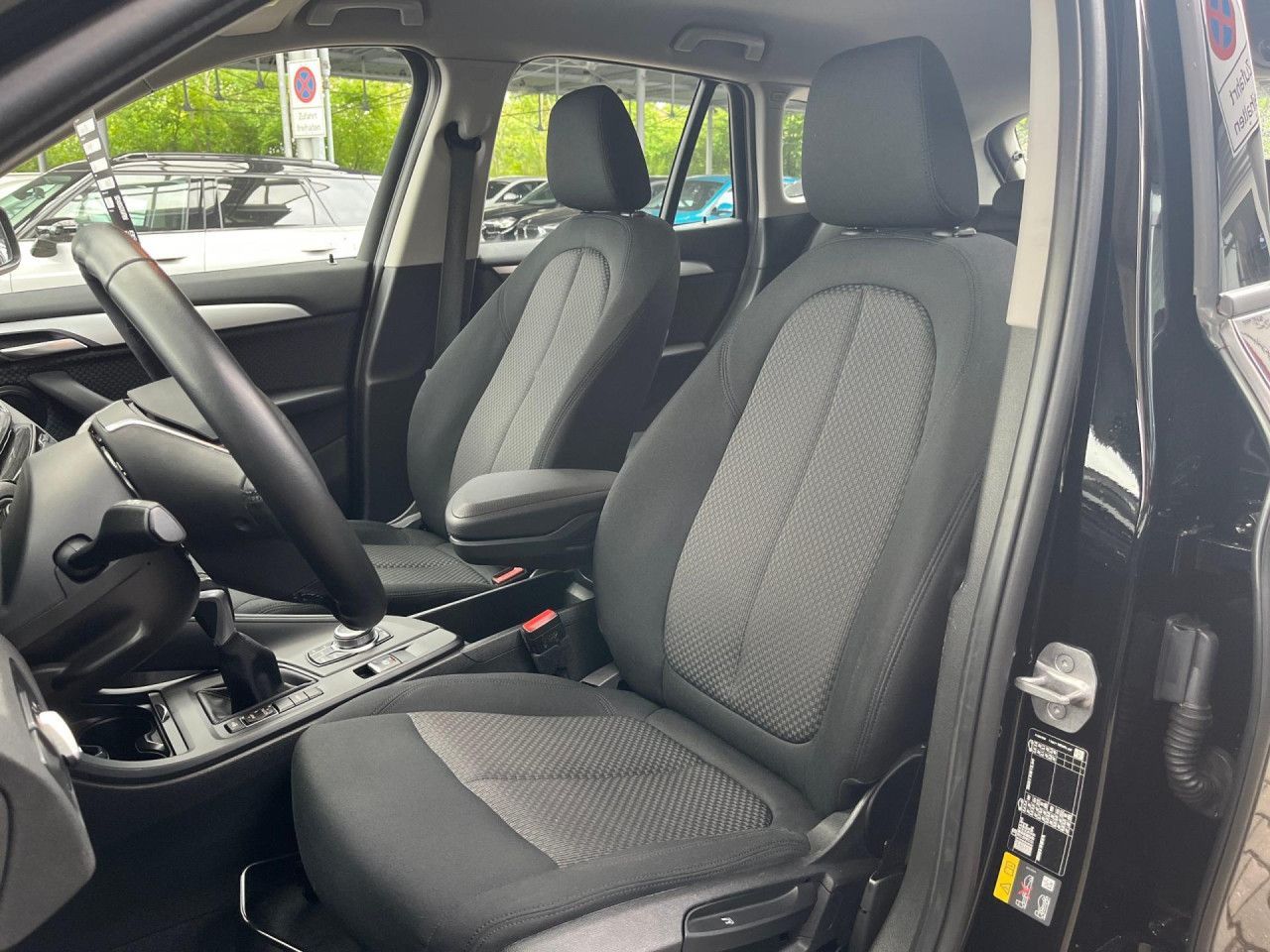 BMW X1 xDrive25e Advantage - Samsaru's Car Outlet