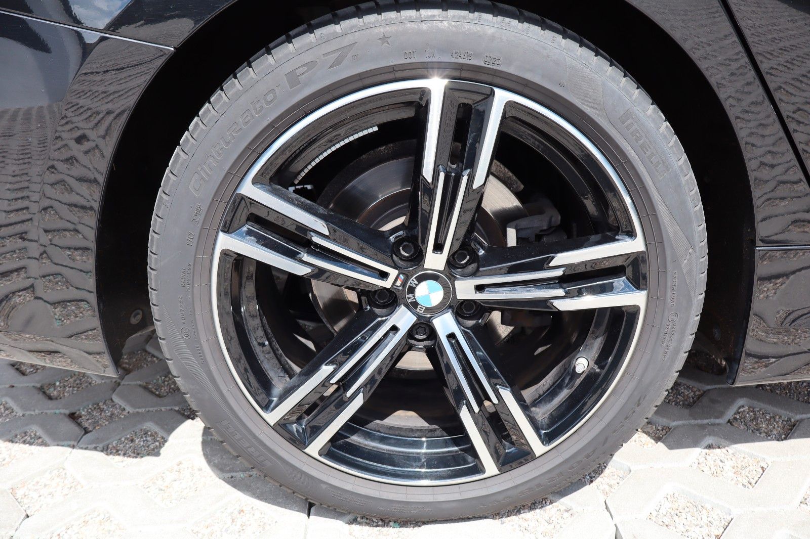 BMW 3 Lim. 320 d xDrive M Sport - Samsaru's Car Outlet