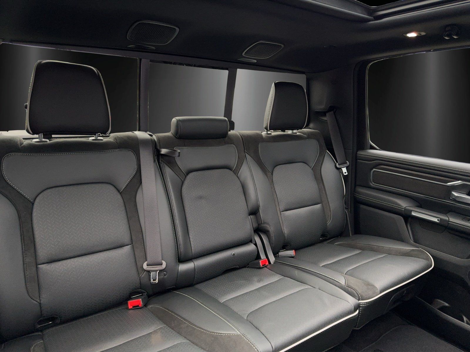 Dodge RAM 1500 Laramie Sport HURRICANE AHK 3500/LPG