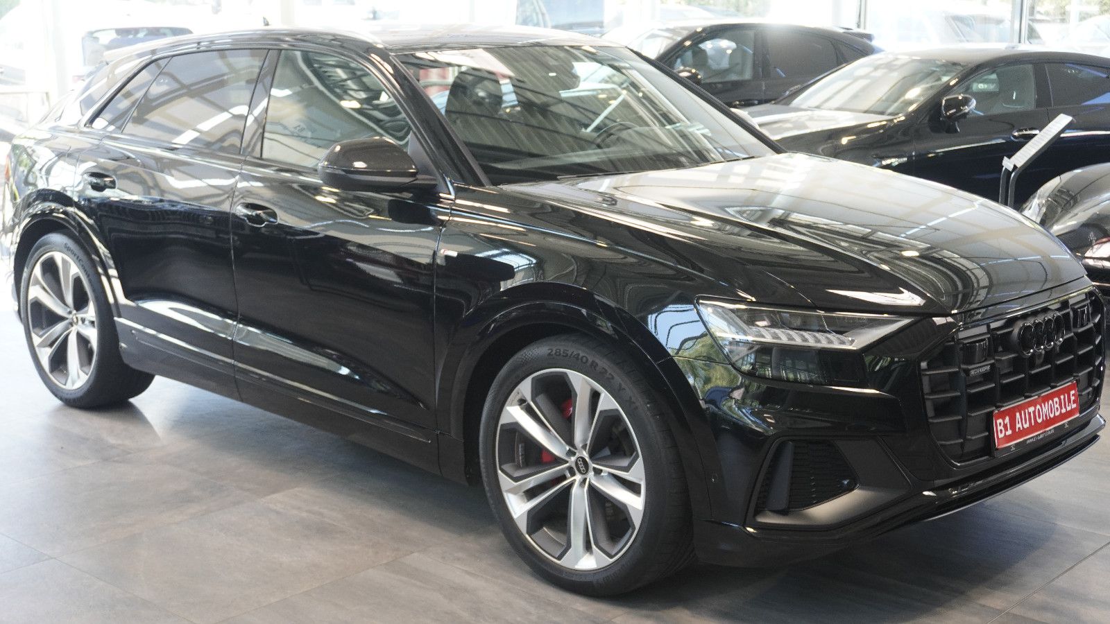Audi Q8 50 TDI S-LINE*COMPETITION-PLUS*LUFT*CARBON*22