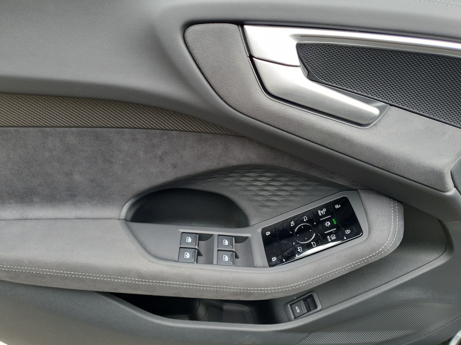 Audi A5 Avant 2,0TDI qu.S LINE*STANDH*AHK*MATRIX*TECH