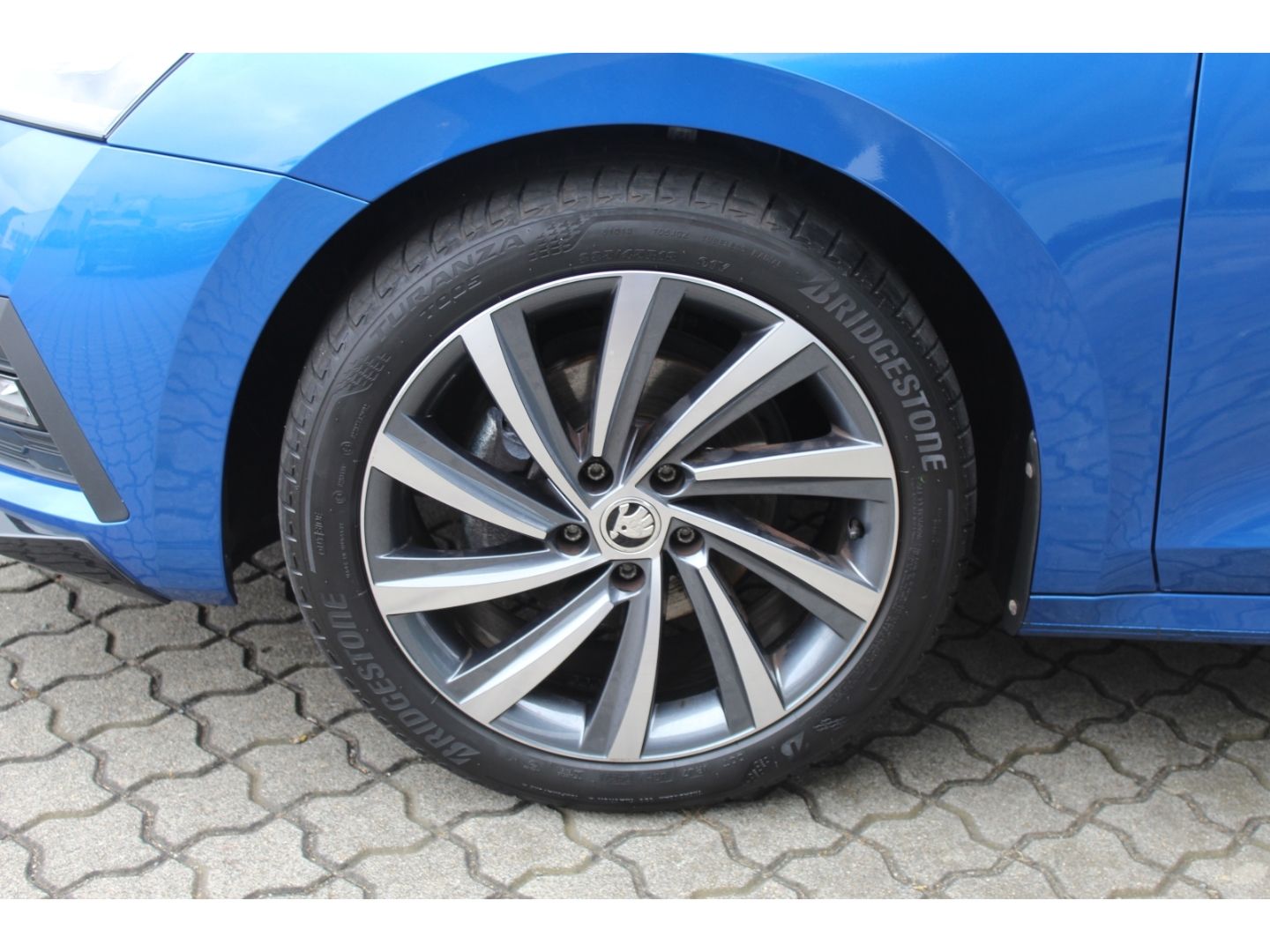 Skoda Octavia Sportline 1.5 TSI - Samsaru's Car Outlet