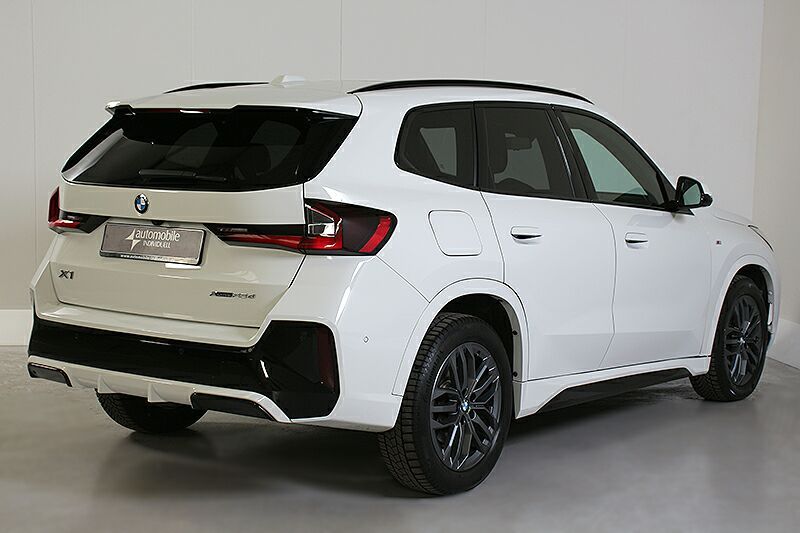 BMW X1 xDrive23d M Sportpaket - Samsaru's Car Outlet