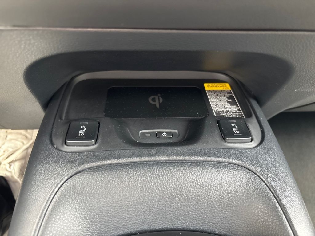 Toyota Corolla 1.8 Hybrid - Samsaru's Car Outlet