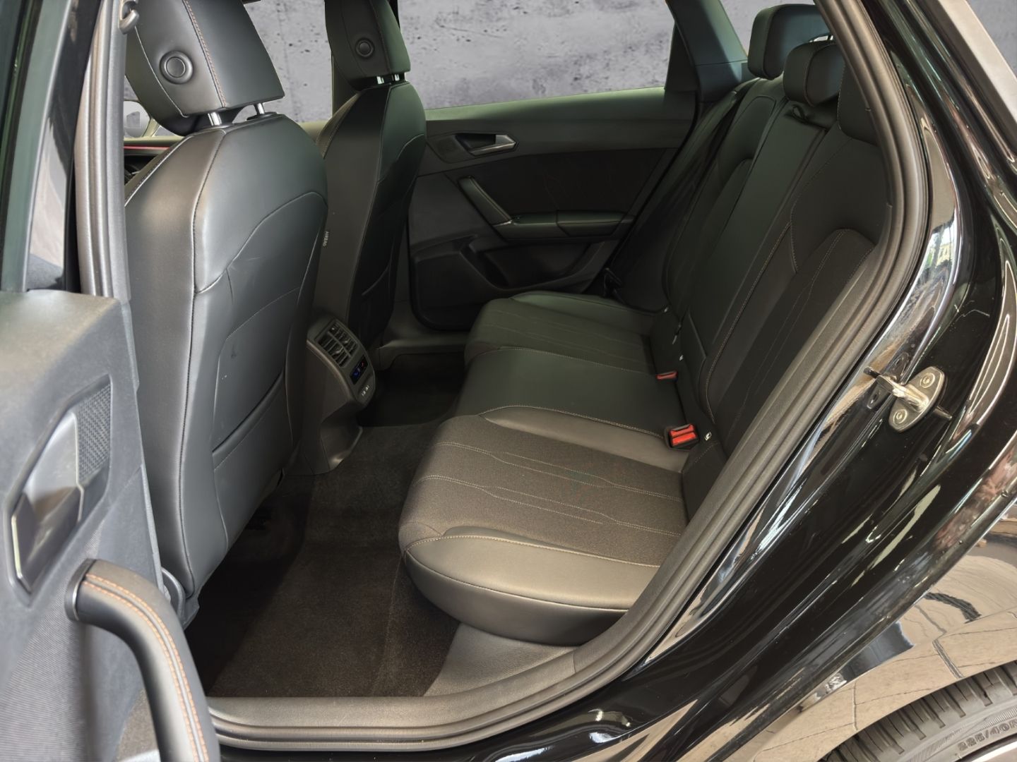 Cupra Leon Sp. 1.5 eTSI DSG INTELLIGENT DRIVE - Samsaru's Car Outlet