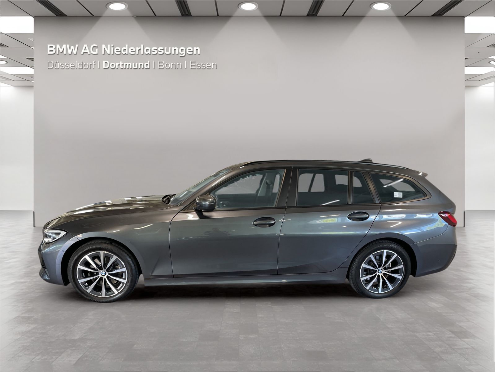 BMW 320i Touring - Samsaru's Car Outlet