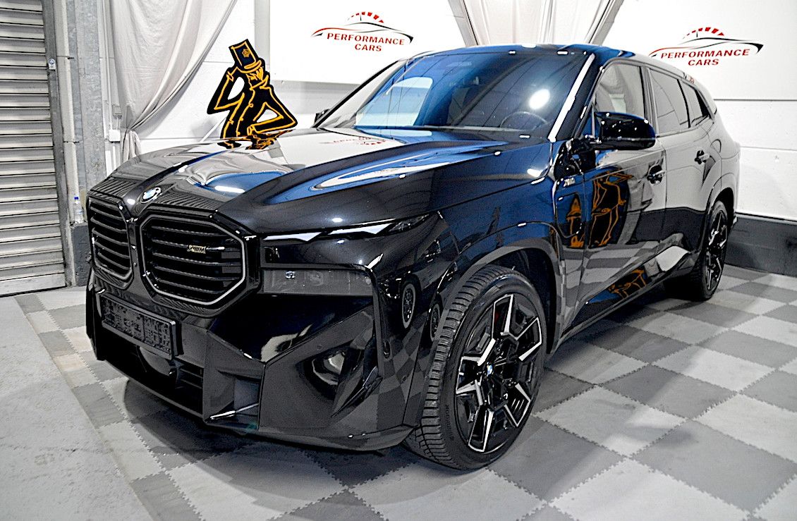 BMW XM 4.4-DRIVER PACKAGE-ALL IN BLACK
