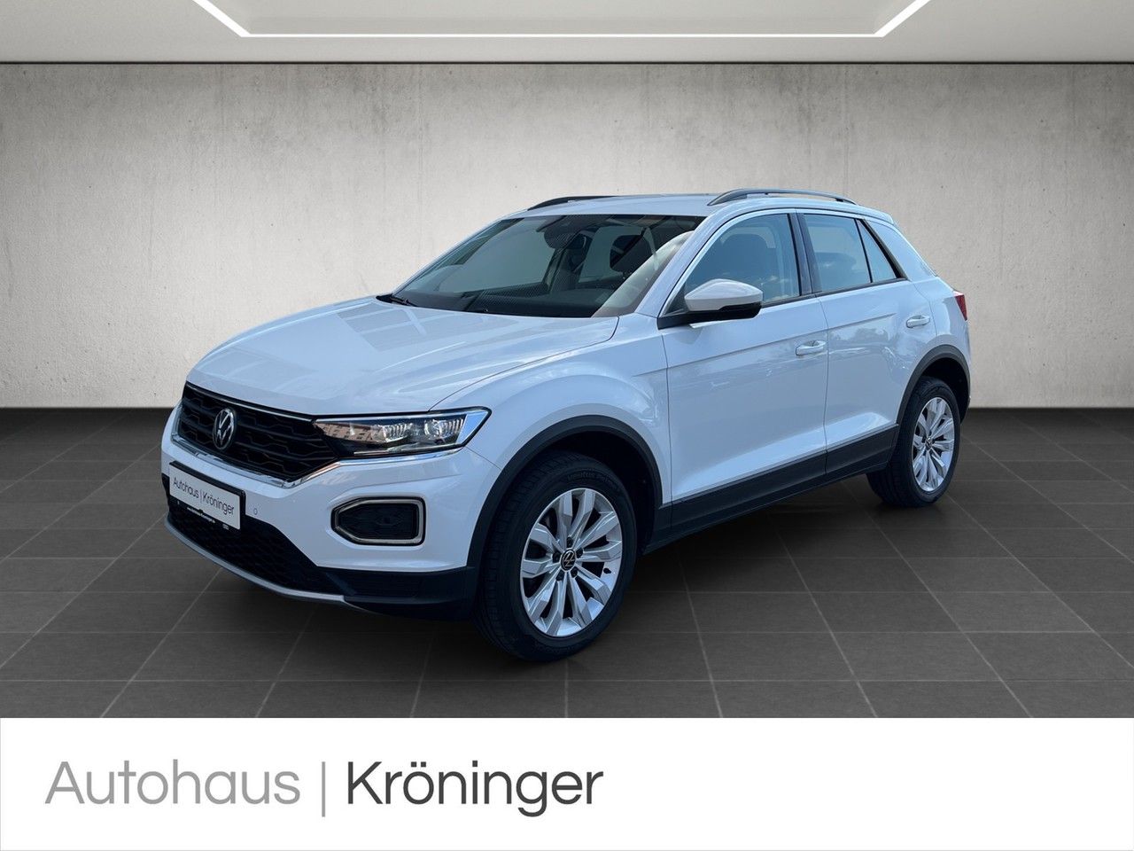 Volkswagen T-Roc 1.5 TSI DSG Style - Samsaru's Car Outlet