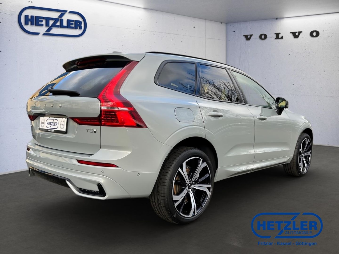 Volvo XC60 Ultra Dark Recharge Plug-In Hybrid AWD T8 T