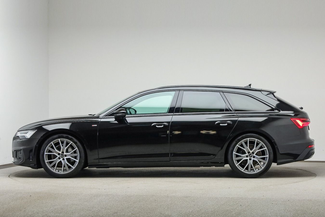 Audi A6 Avant 2 x S line 45 TDI qu. AHK*HUD*B&O*Matri