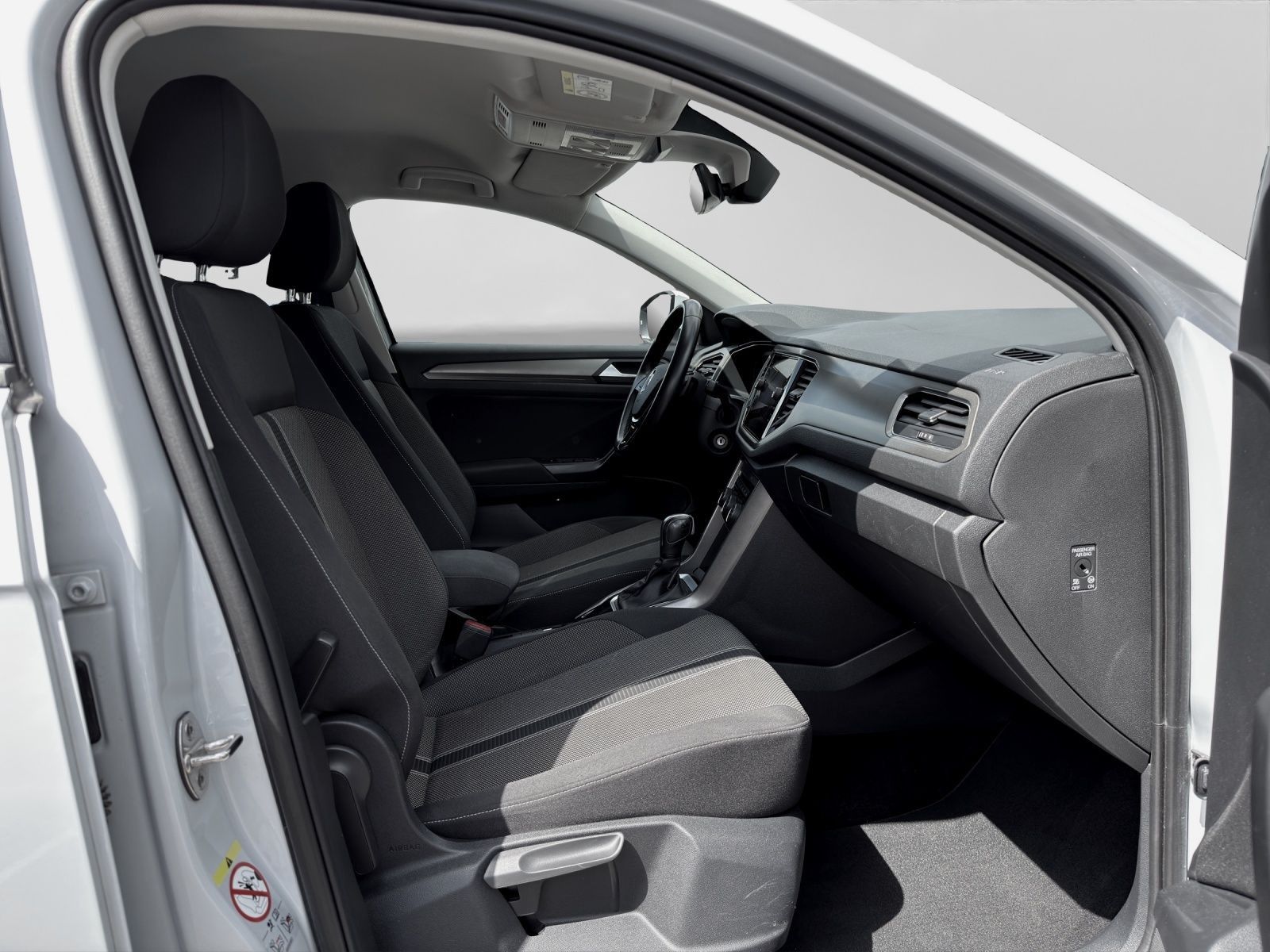 Volkswagen T-Roc 1.5 TSI DSG STYLE - Samsaru's Car Outlet